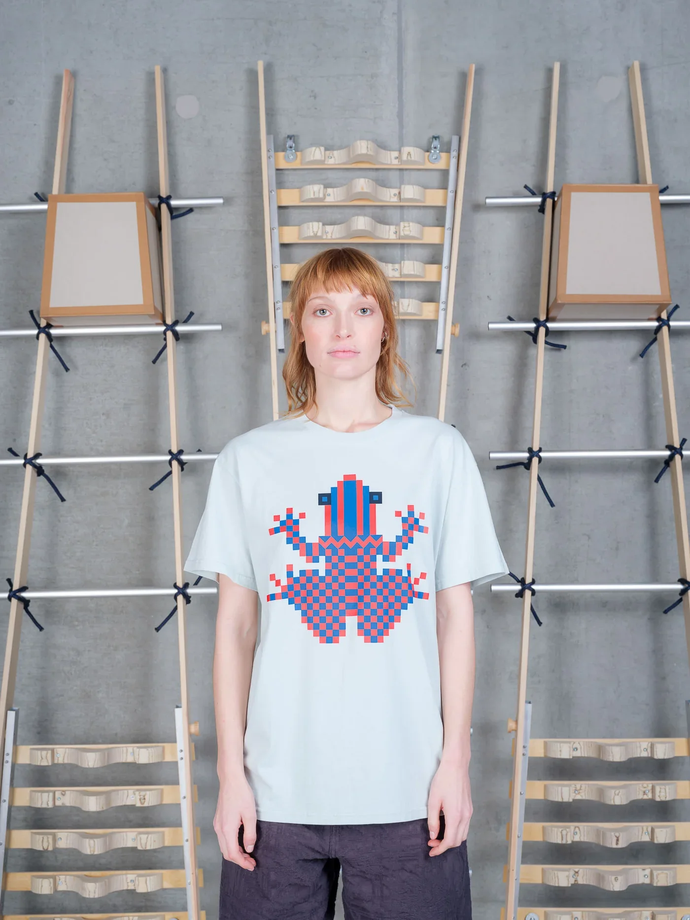 Henrik_Vibskov_Cross_Stitch_Tee_Sky_Grey_4.webp