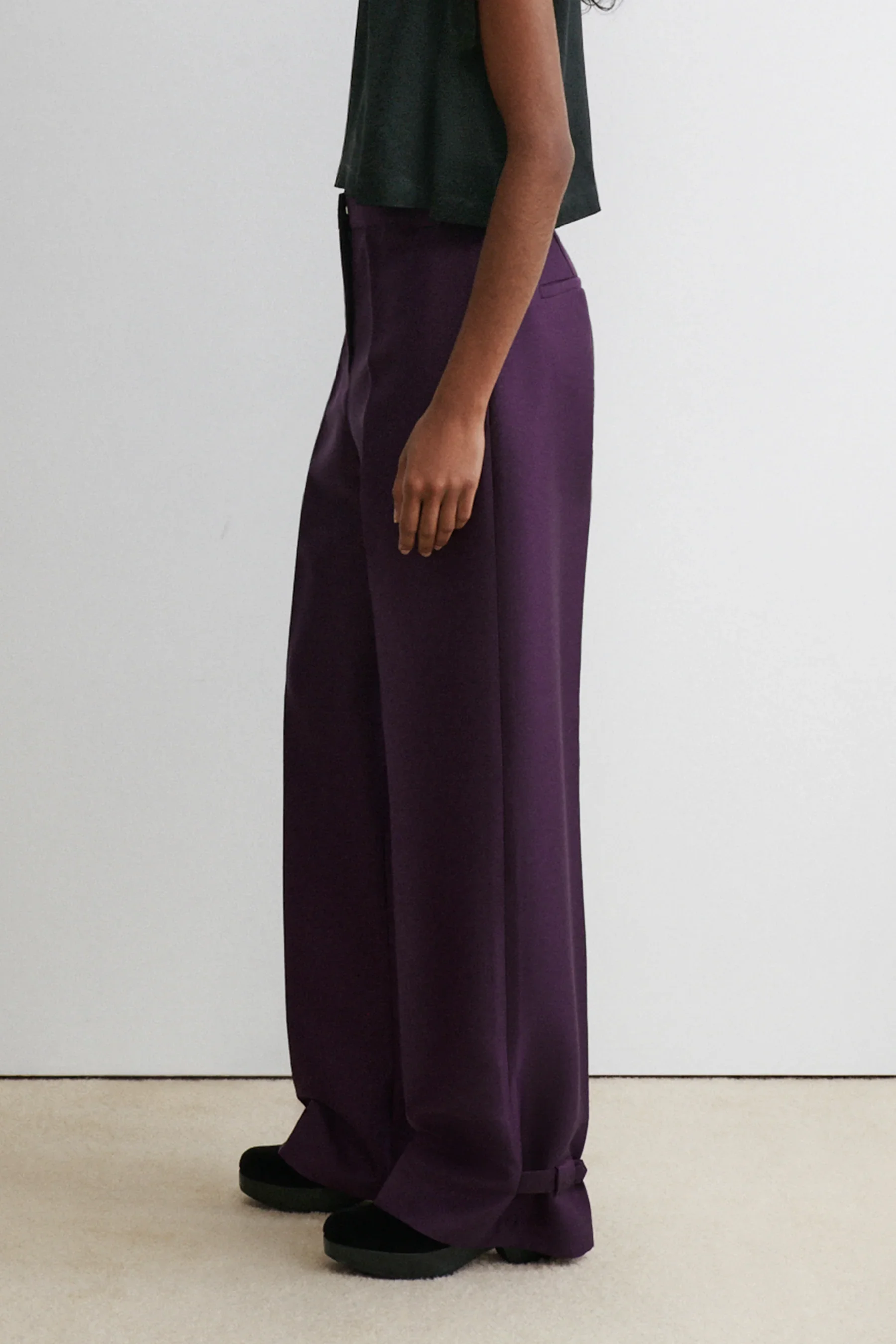 241W-505-T1818_Rachel_Comey_Berenson_Pant_Plum_Purple_Manon_Wool_Silk_4.webp