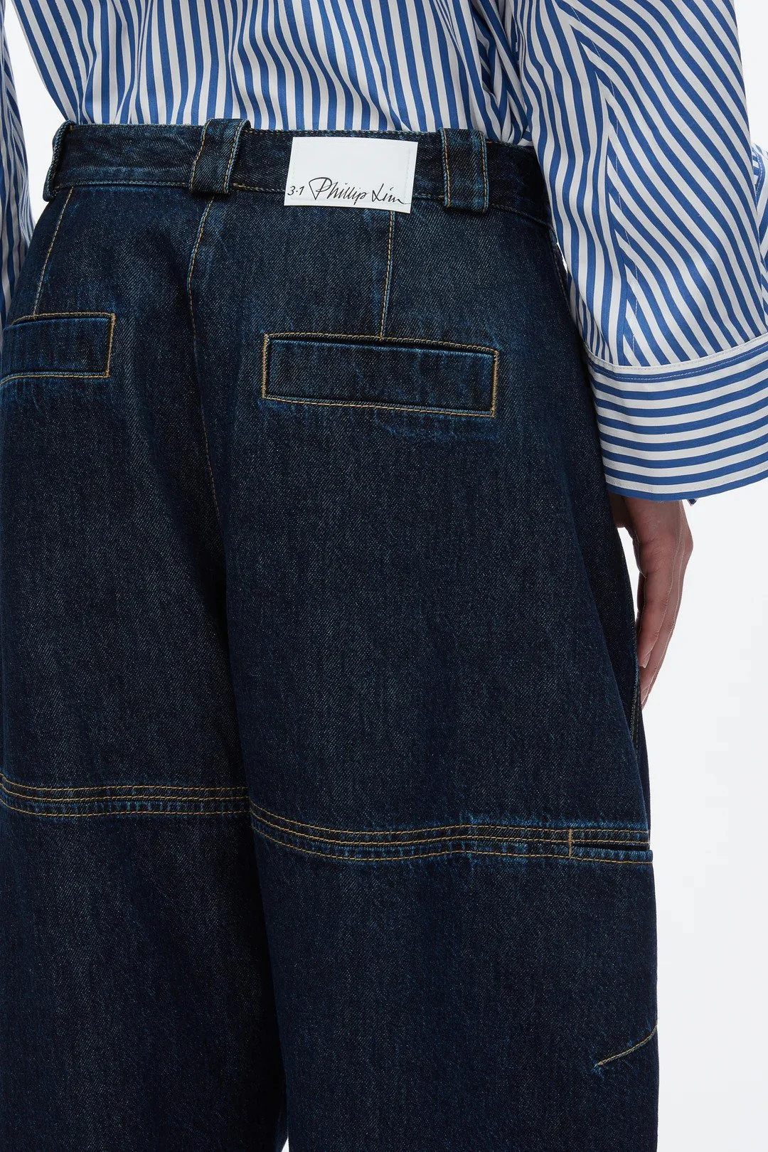 【3.1 Phillip Lim】カーブドワイドレッグクロップドジーンズ 3.1 Phillip Lim Curved Wide Leg Cropped Jean Dark Indigo