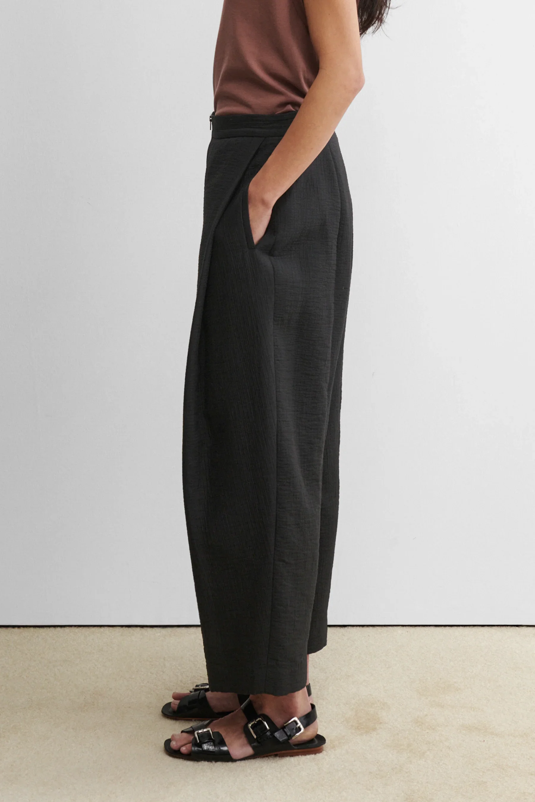 161W-506-T1009_Rachel_Comey_Don_Pant_Black_Foam_4.webp