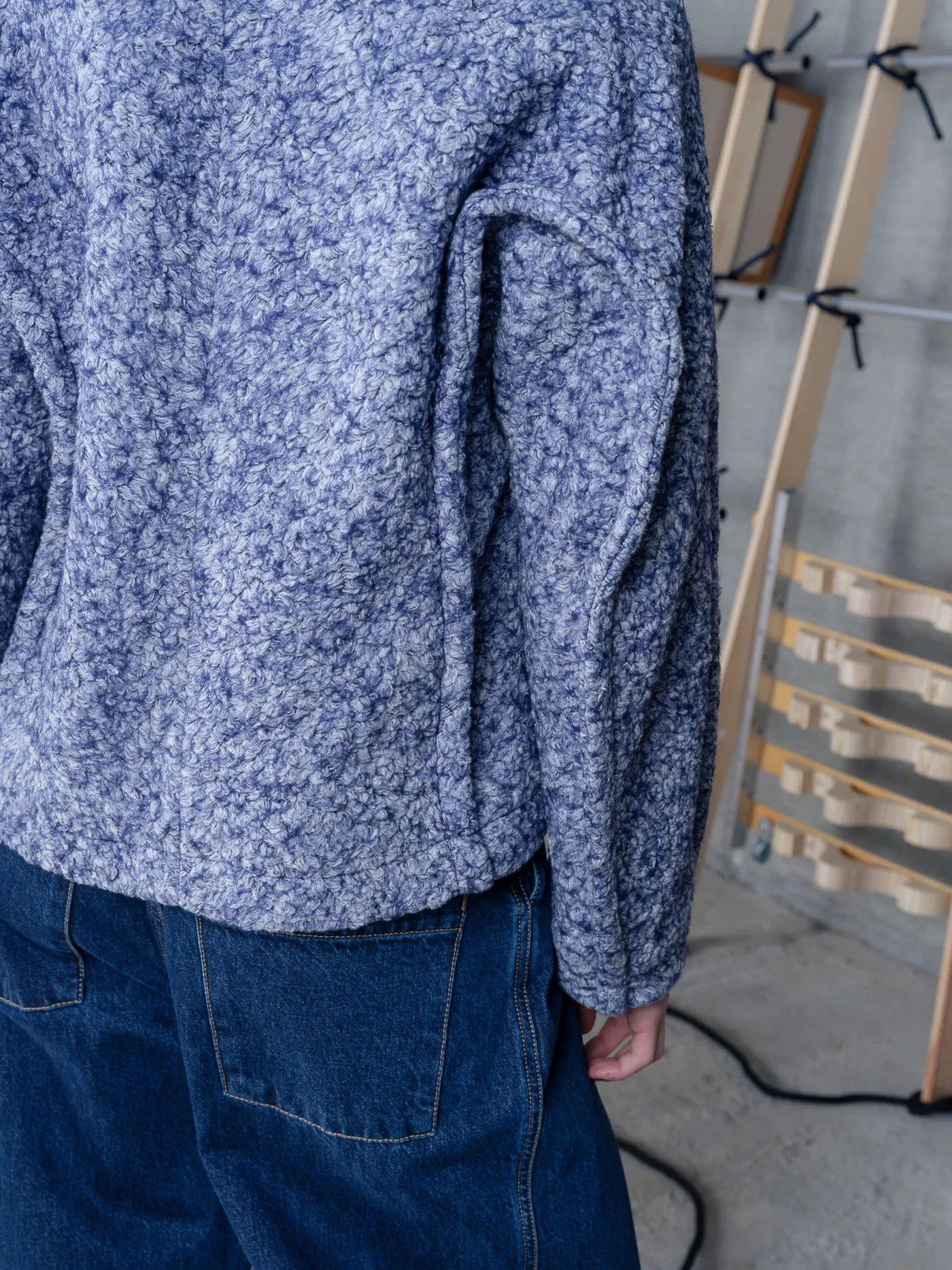 Henrik_Vibskov_Relaxed_Dartbi_Jacket_Blue_Pebbles_Jacquard_Bucle_10.webp