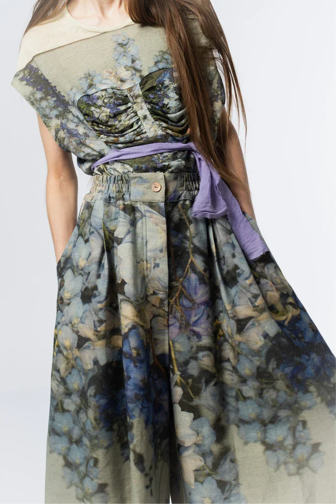 ANNTIAN　シルク　フラワーフォトプリント　ワンピース　72-0516-1B Anntian Pant Print A Blue Purple Flowers — Aggregate Supply