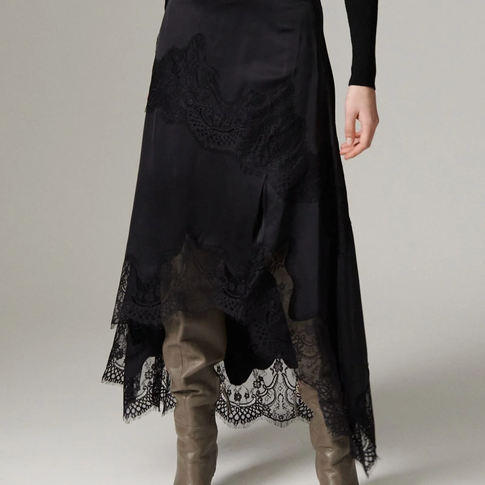 Day_Birger_et_Mikkelsen_Zarna_Skirt_Viscose_Fluid_Black_1a.webp