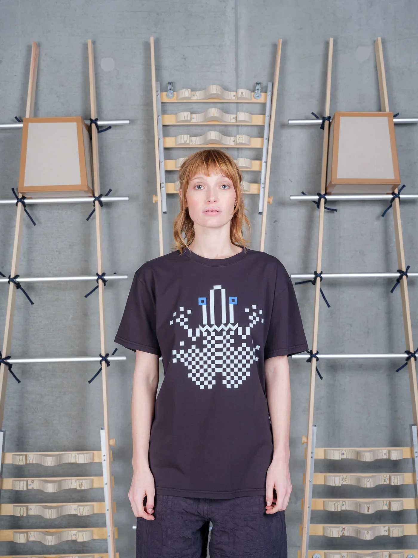 Henrik_Vibskov_Cross_Stitch_Tee_Black_4.webp
