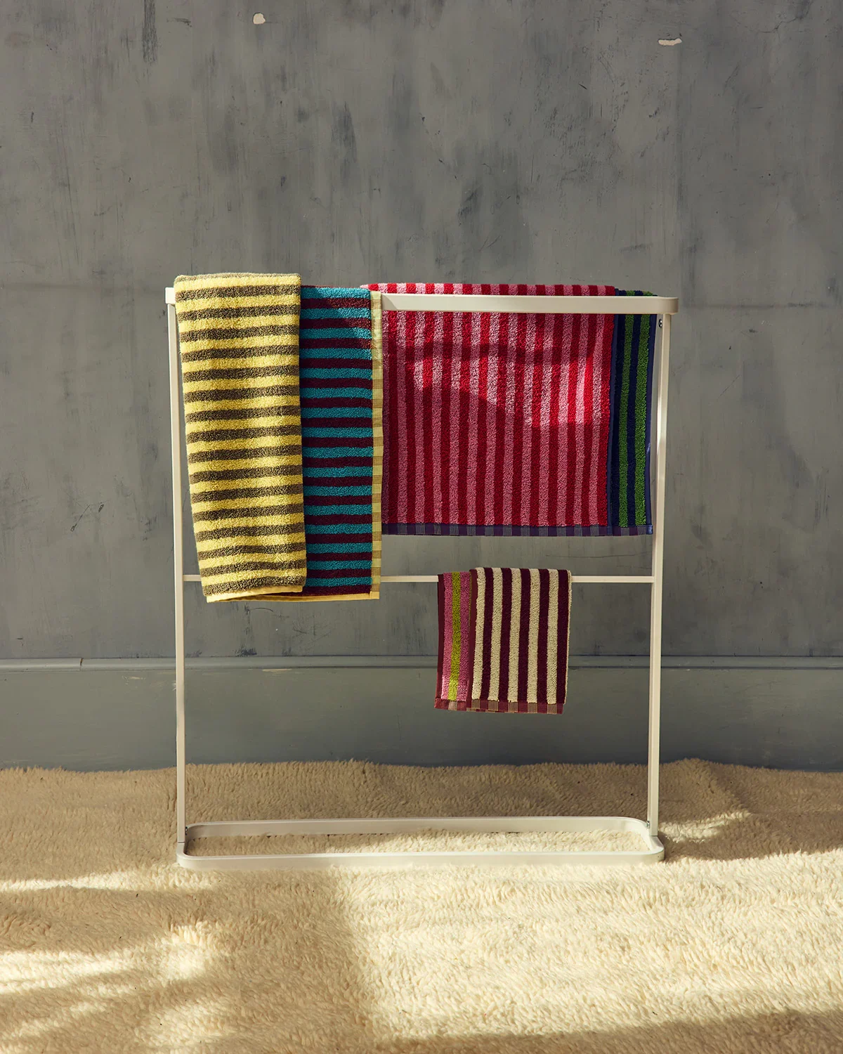 Dusen_Dusen_Bug_Stripe_Bath_Towel_Collection_6.webp