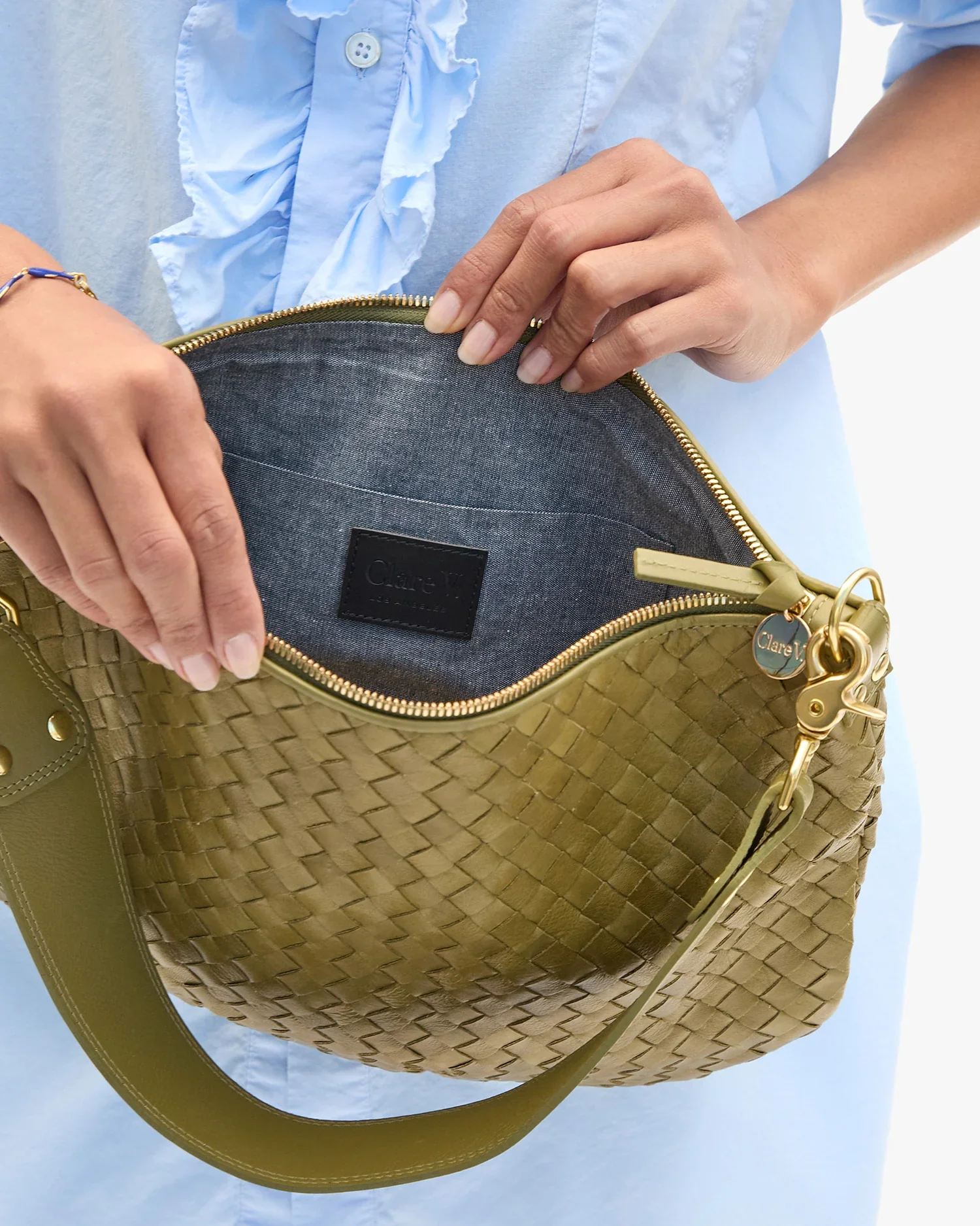 Clare_V_Moyen_Messenger_Olive_Diagonal_Woven_Army_Green_5.webp