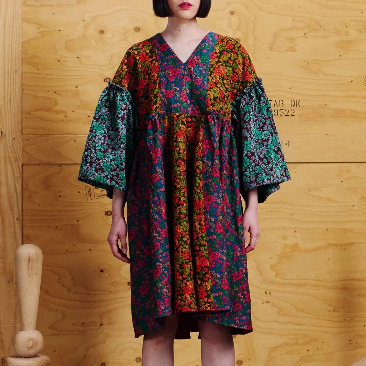 Henrik_Vibskov_Pumpkin_Dress_Floral_Affairs_2a.webp