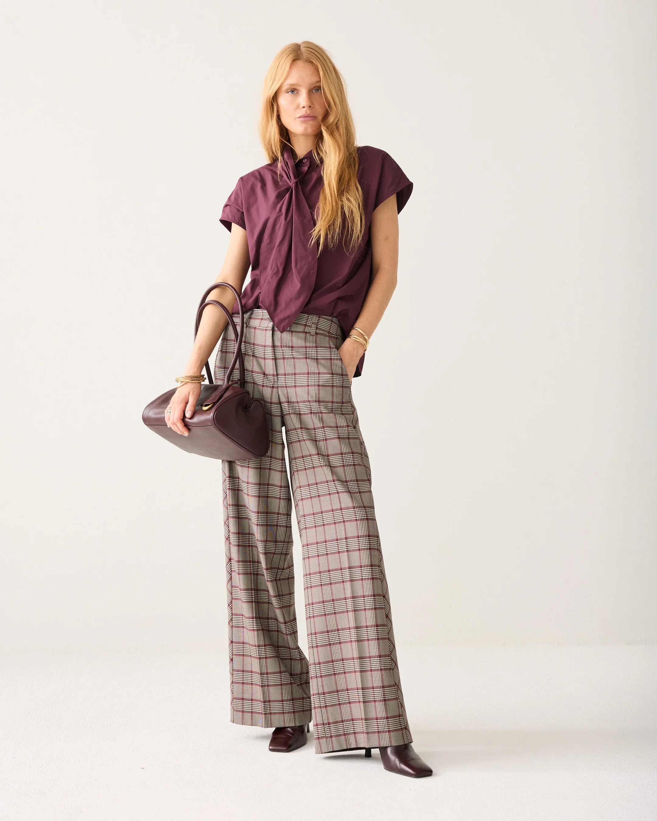 Summum_Plaid_Trousers_with_Piping_Burgundy_Grey_2.webp