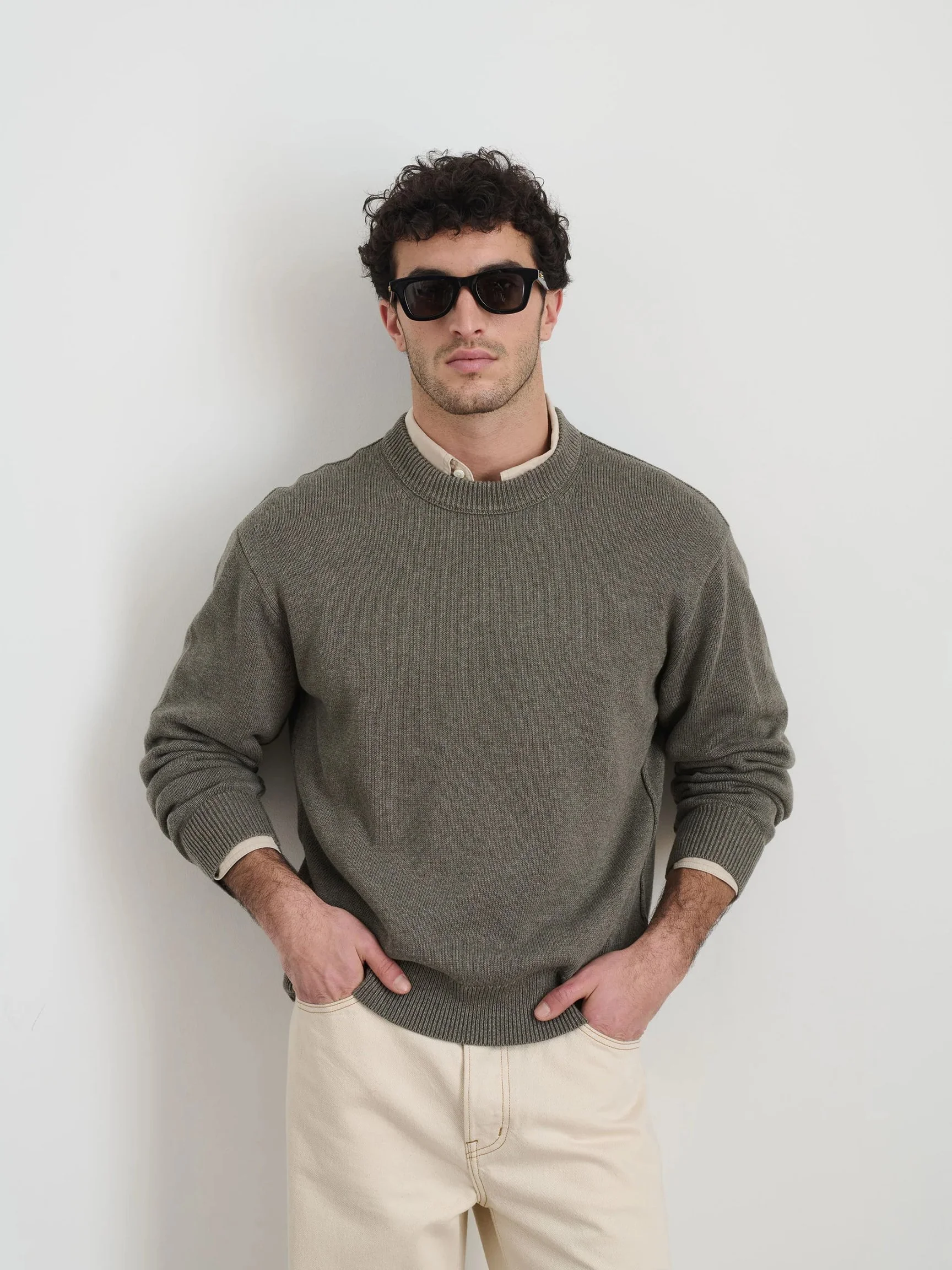 Alex_Mill_Gabriel_Crewneck_Sweater_Heather_Olive_Cotton_Linen_3.jpg