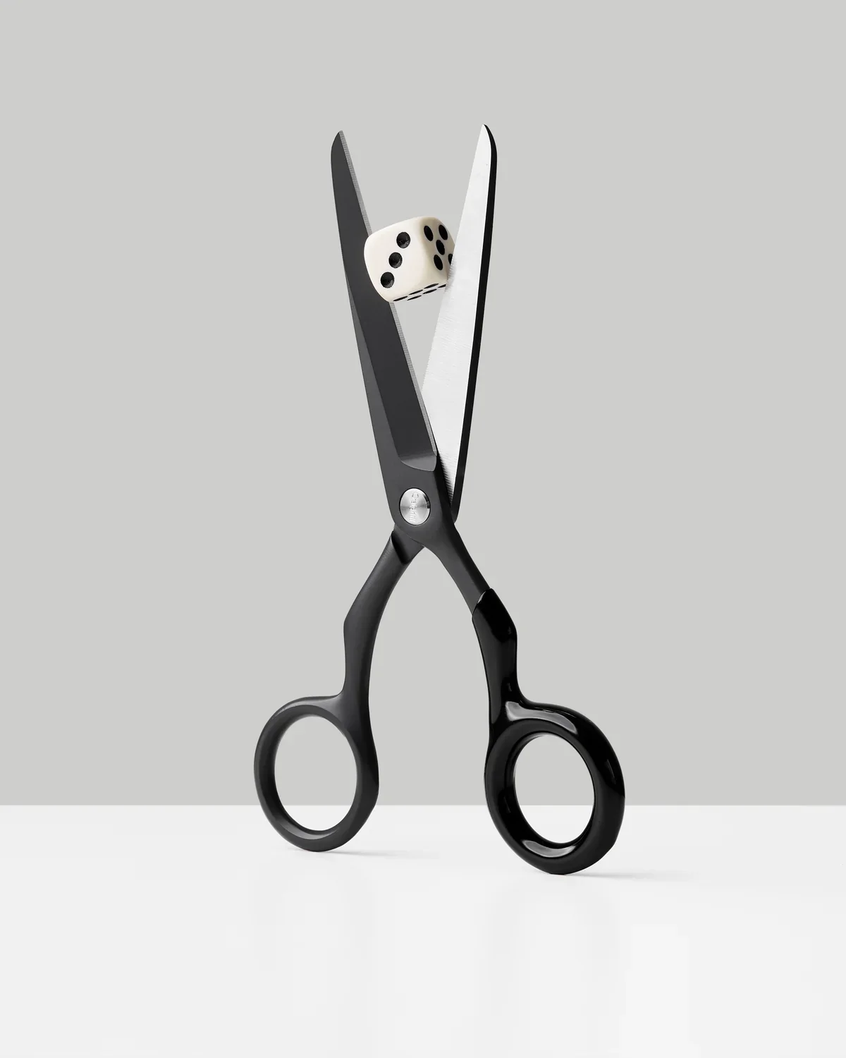 Craighill_Spectra_Scissors_Charcoal_Black_2.webp