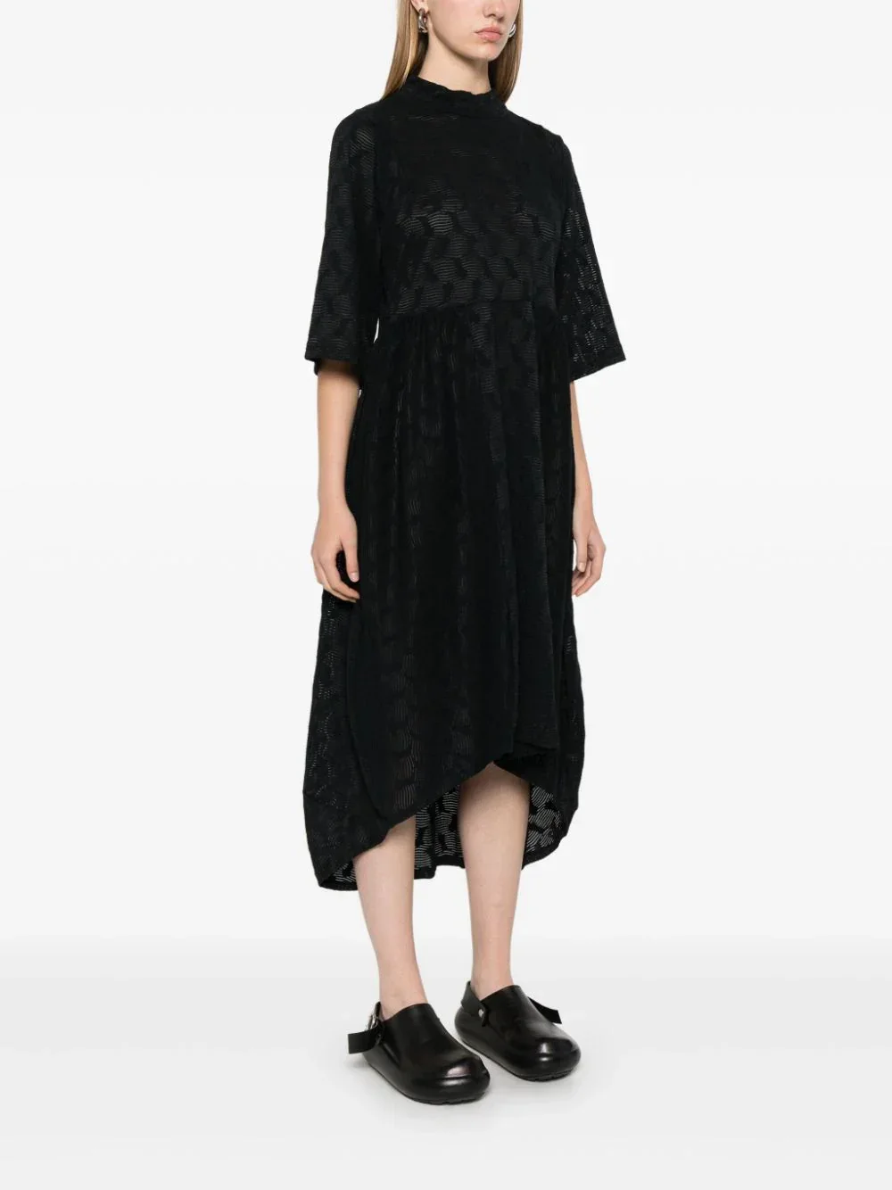 Henrik_Vibskov_Very_Turtle_Dress_Black_6.webp
