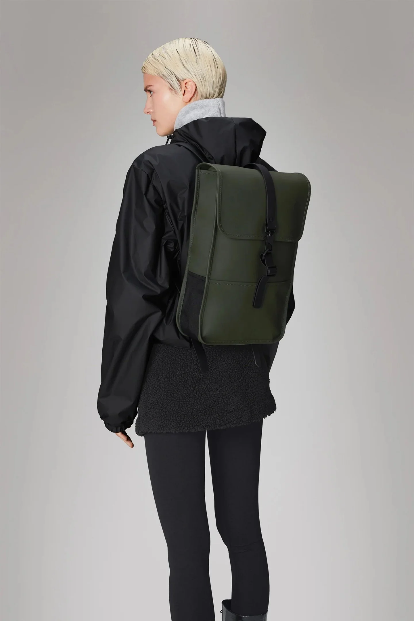 Rains_Backpack_Mini_Green_3.jpg