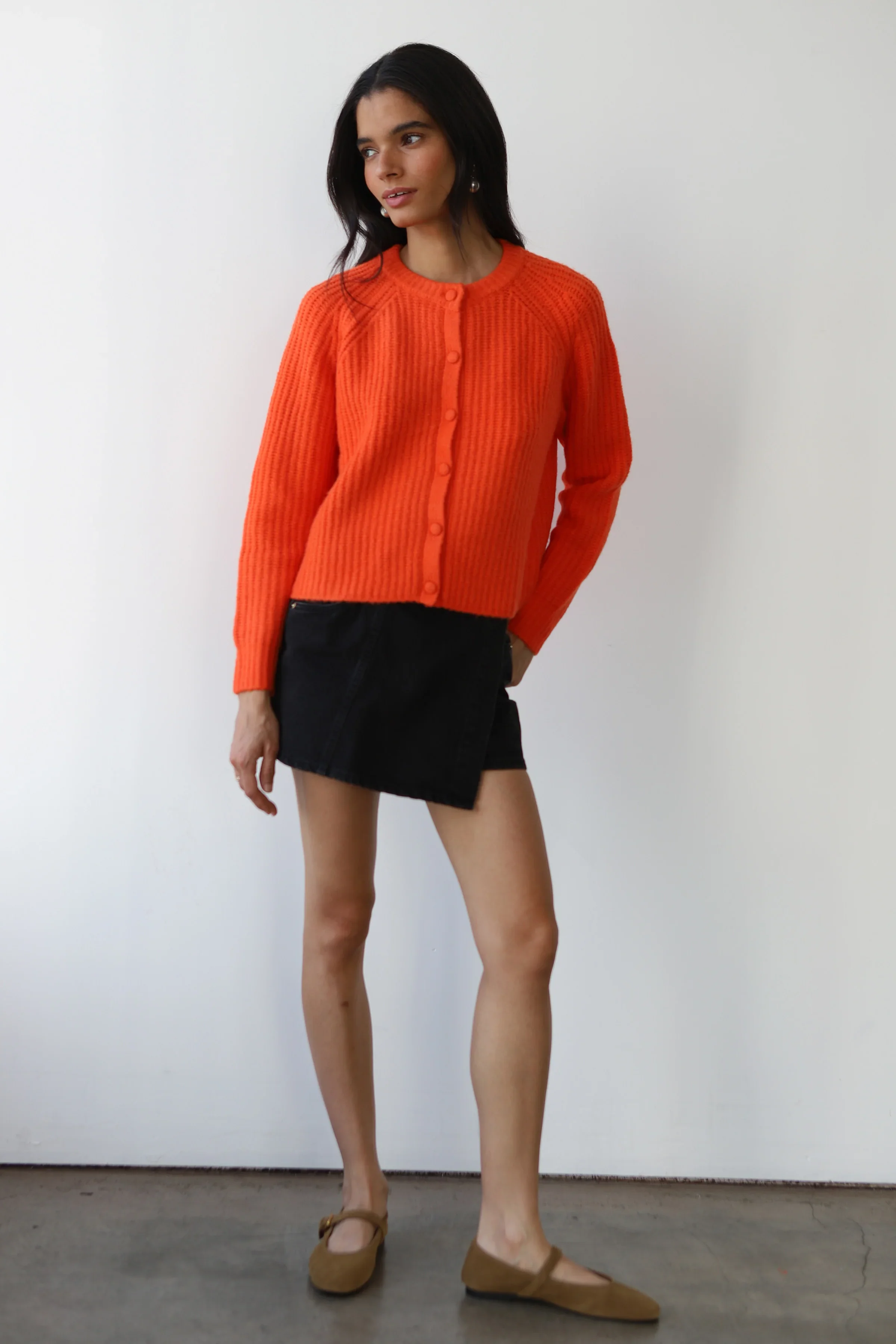 Callahan_Knitwear_Poppy_Cardigan_Poppy_Tomato_Red_Orange_4.webp