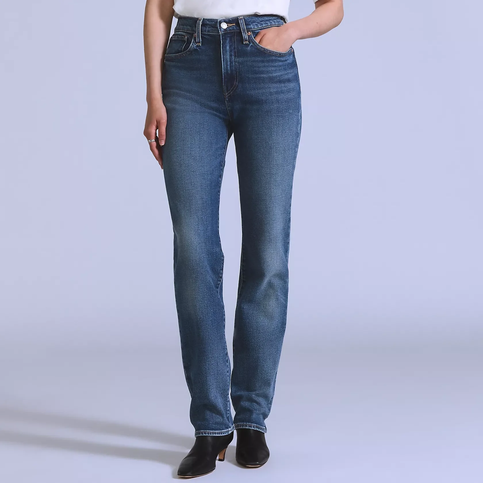 WB_006U8-0001_Levis_Blue_Tab_Pin_Slim_Octave_Medium_Blue_Wash_6a.webp