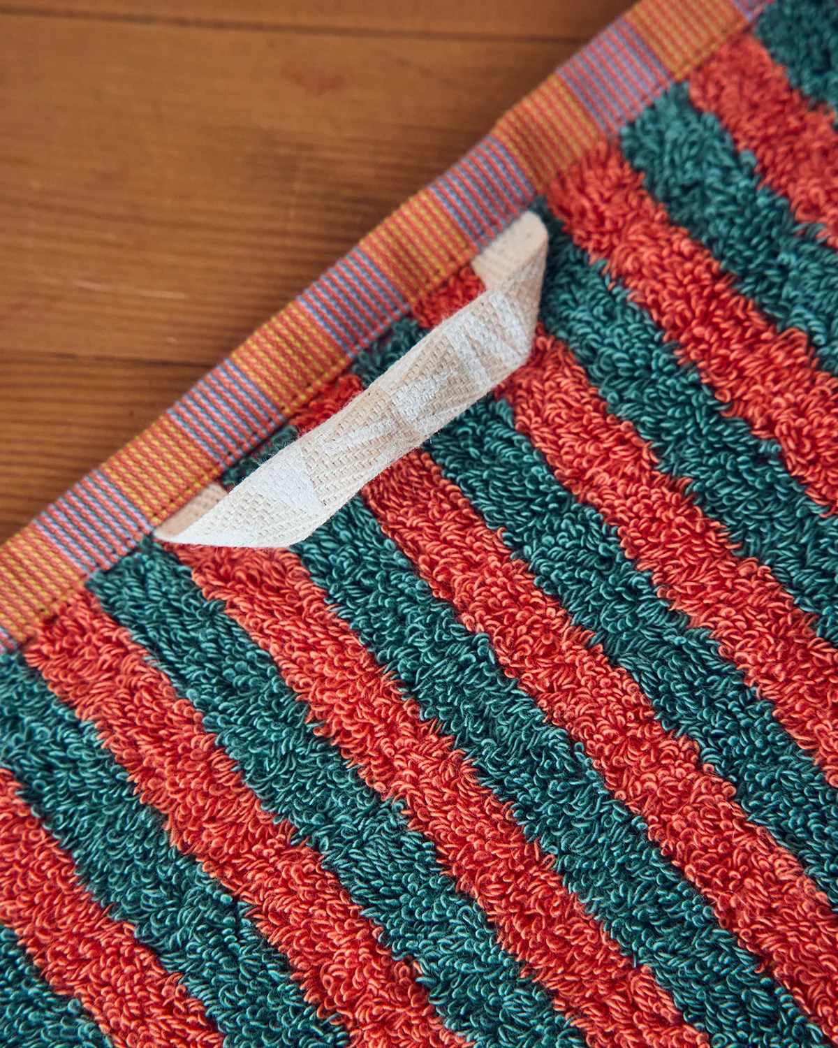 Dusen_Dusen_Bug_Stripe_Bath_Towel_Collection_12.webp