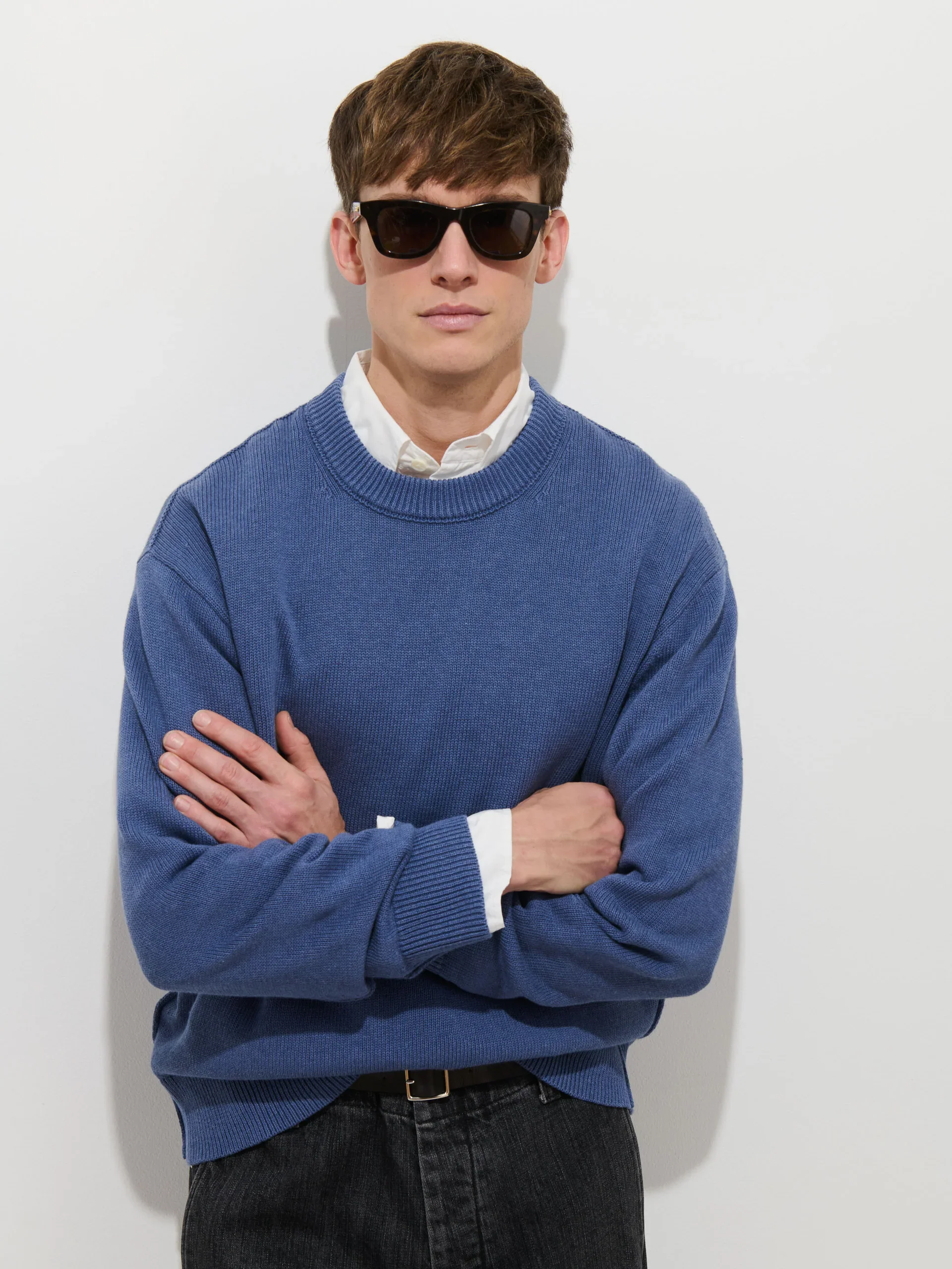 Alex_Mill_Gabriel_Crewneck_Sweater_Cotton_Linen_Worn_Denim_Blue_1.webp