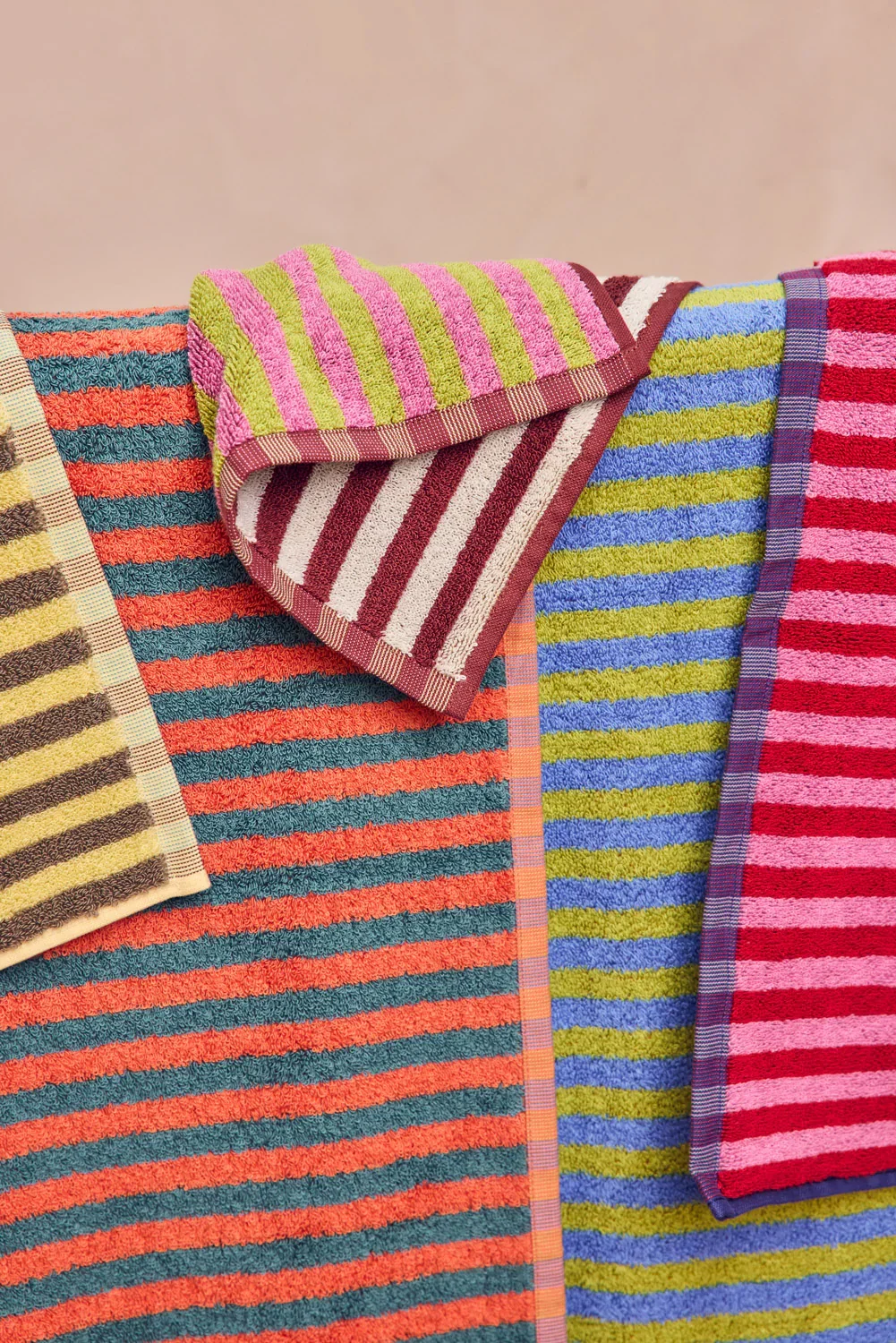 Dusen_Dusen_Bug_Stripe_Bath_Towel_Collection_11.webp