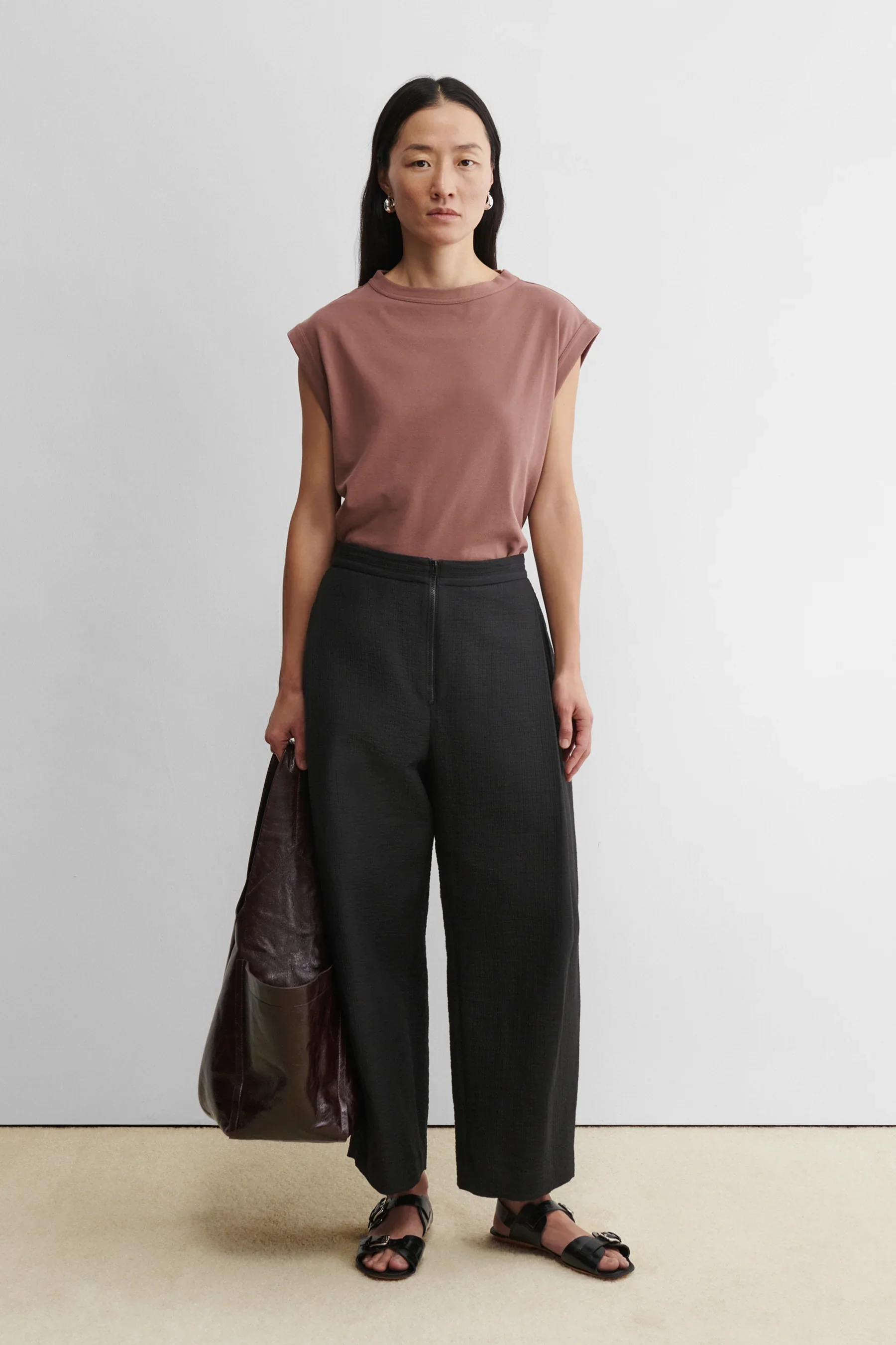 161W-506-T1009_Rachel_Comey_Don_Pant_Black_Foam_3.webp