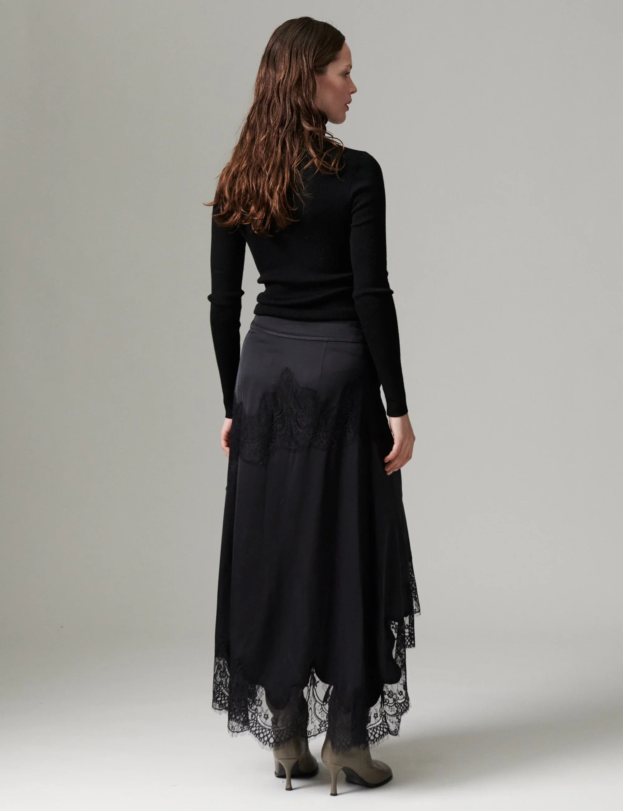 Day_Birger_et_Mikkelsen_Zarna_Skirt_Viscose_Fluid_Black_4.webp