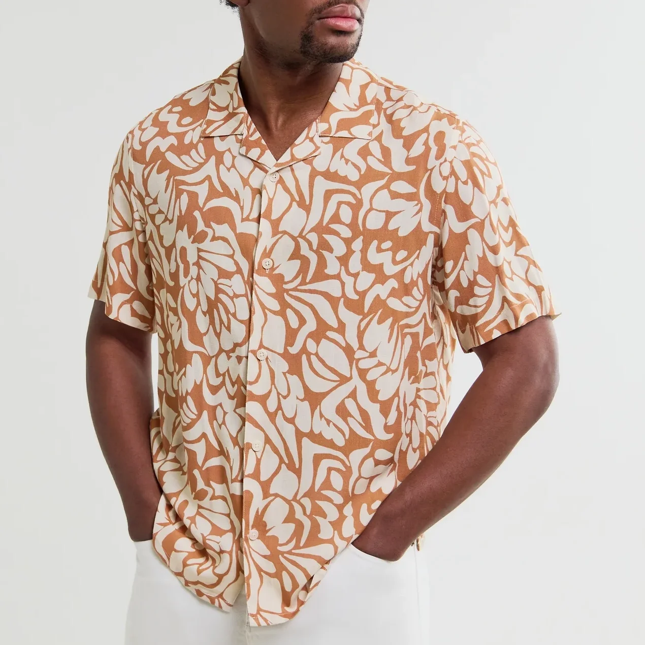 Wax_London_Didcot_Shirt_Tan_Beige_Floral_Short_Sleeve_2a.webp