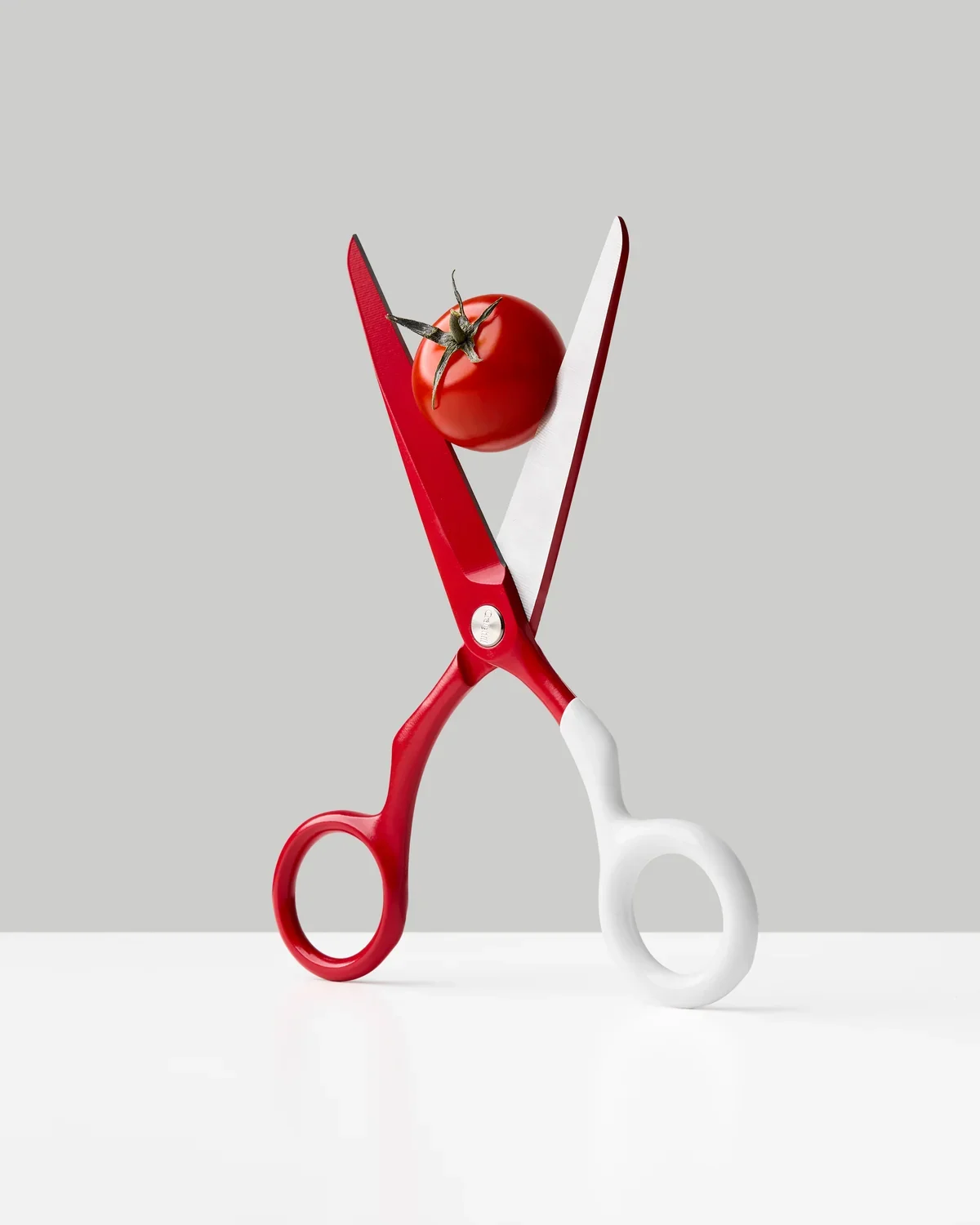 Craighill_Spectra_Scissors_Red_White_2.webp