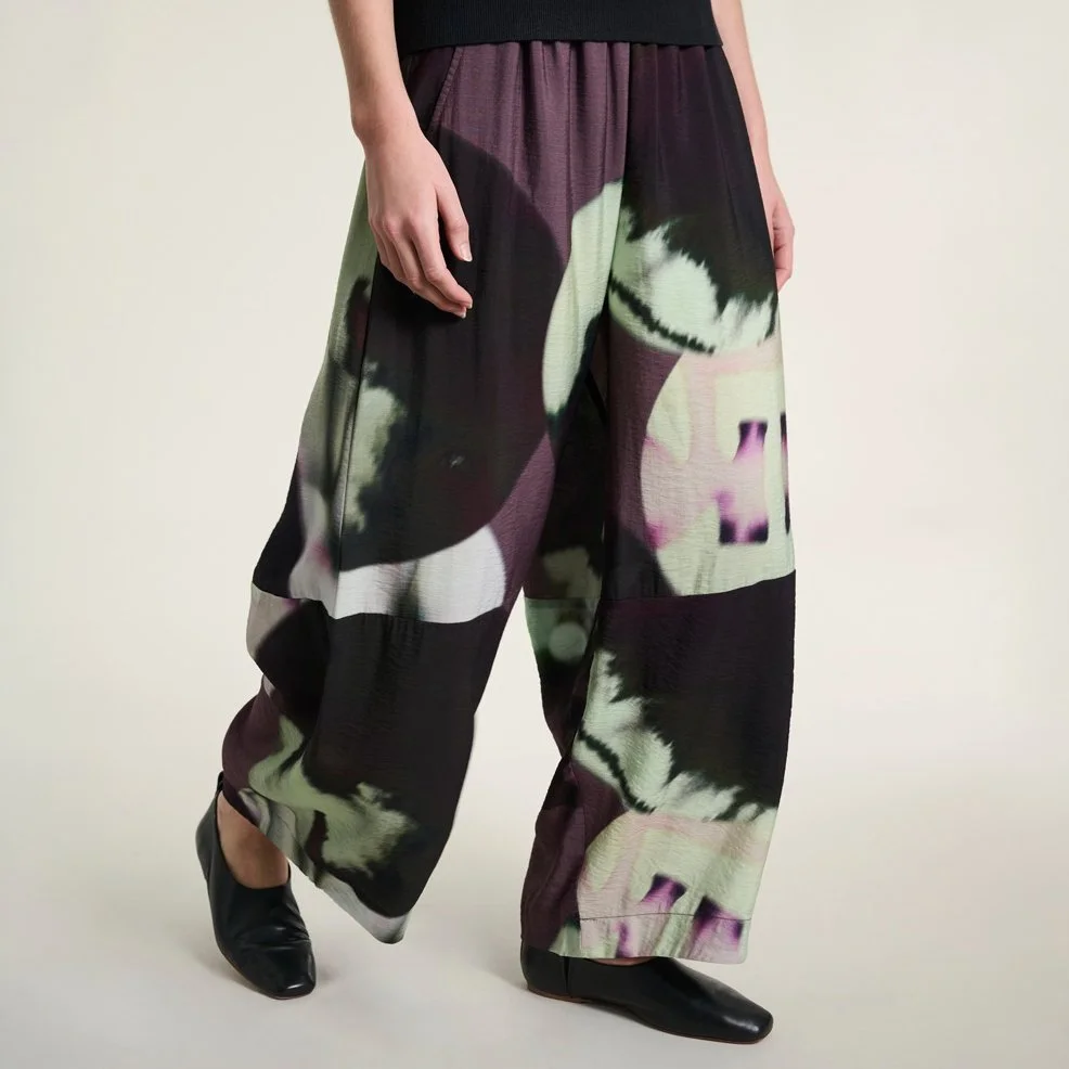 Bitte_Kai_Rand_Tsuki_Wide_Pants_Lunar_Eclipse_3a.jpg