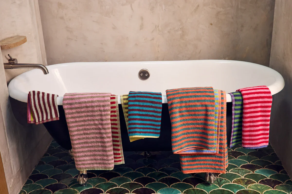 Dusen_Dusen_Bug_Stripe_Bath_Towel_Collection_5.webp