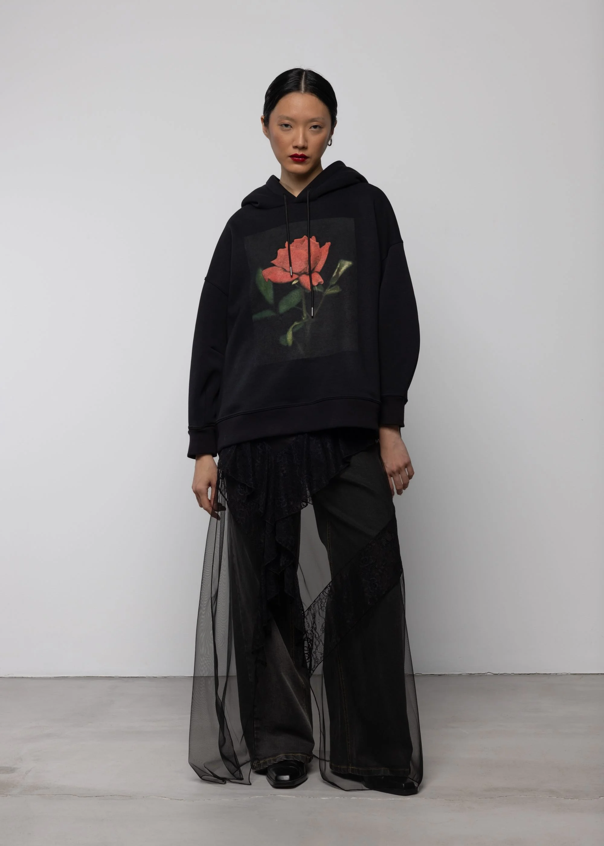 Esthe_Rose_Print_Cotton_Hoodie_Black_6.jpg