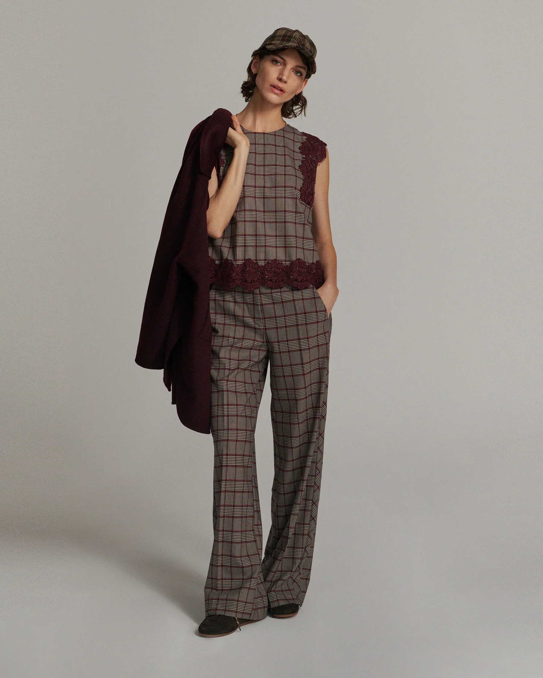 Summum_Plaid_Trousers_with_Piping_Burgundy_Grey_5.webp