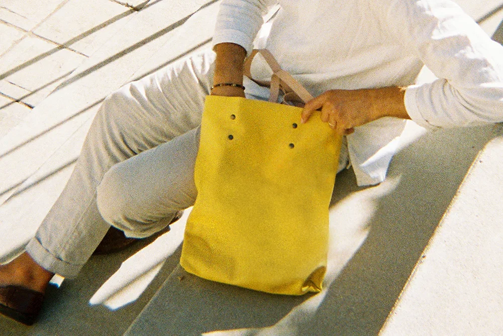 Branco_Lisboa_Suede_Tote_Bag_Yellow_2.webp
