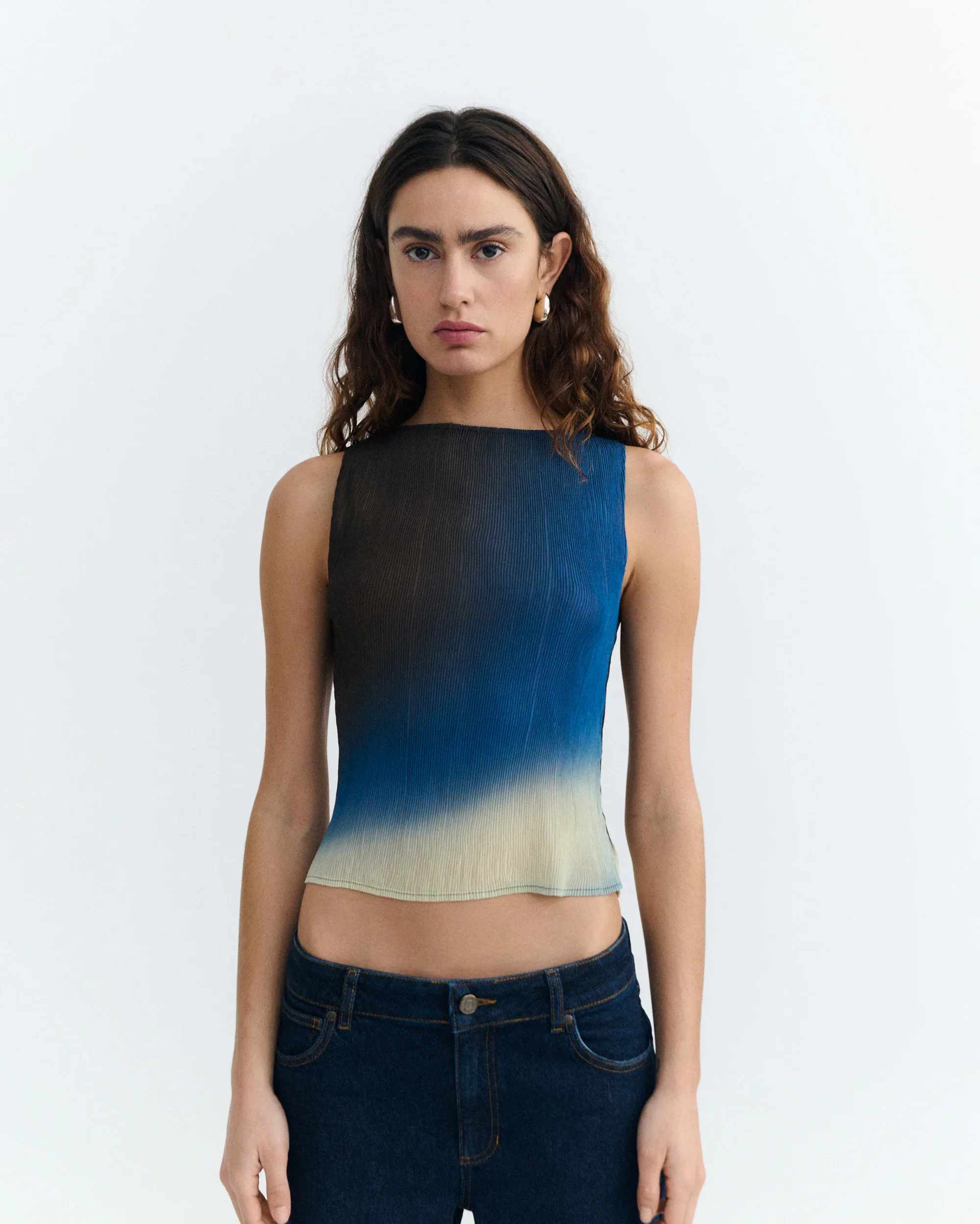 Thinking_Mu_Dora_Pleated_Top_Glass_Brown_Blue_1.webp