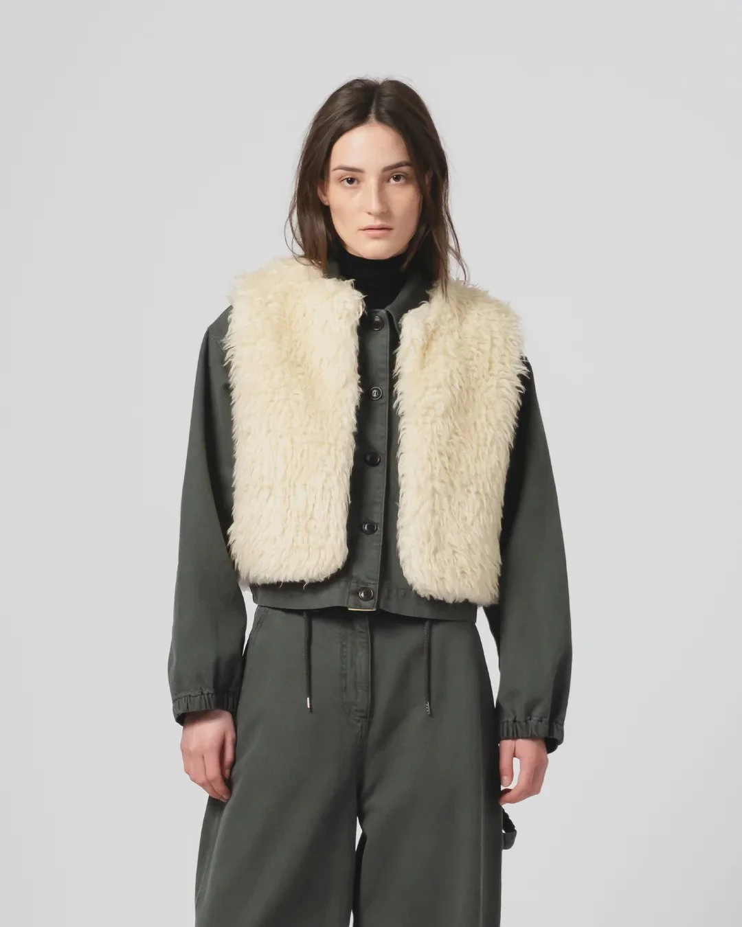 Girls_of_Dust_Peak_Vest_Alaska_Fluff_Ecru_1.jpg