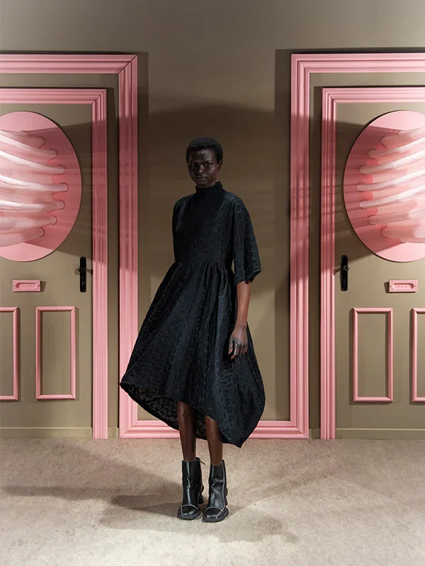 Henrik_Vibskov_Very_Turtle_Dress_Black_2.webp