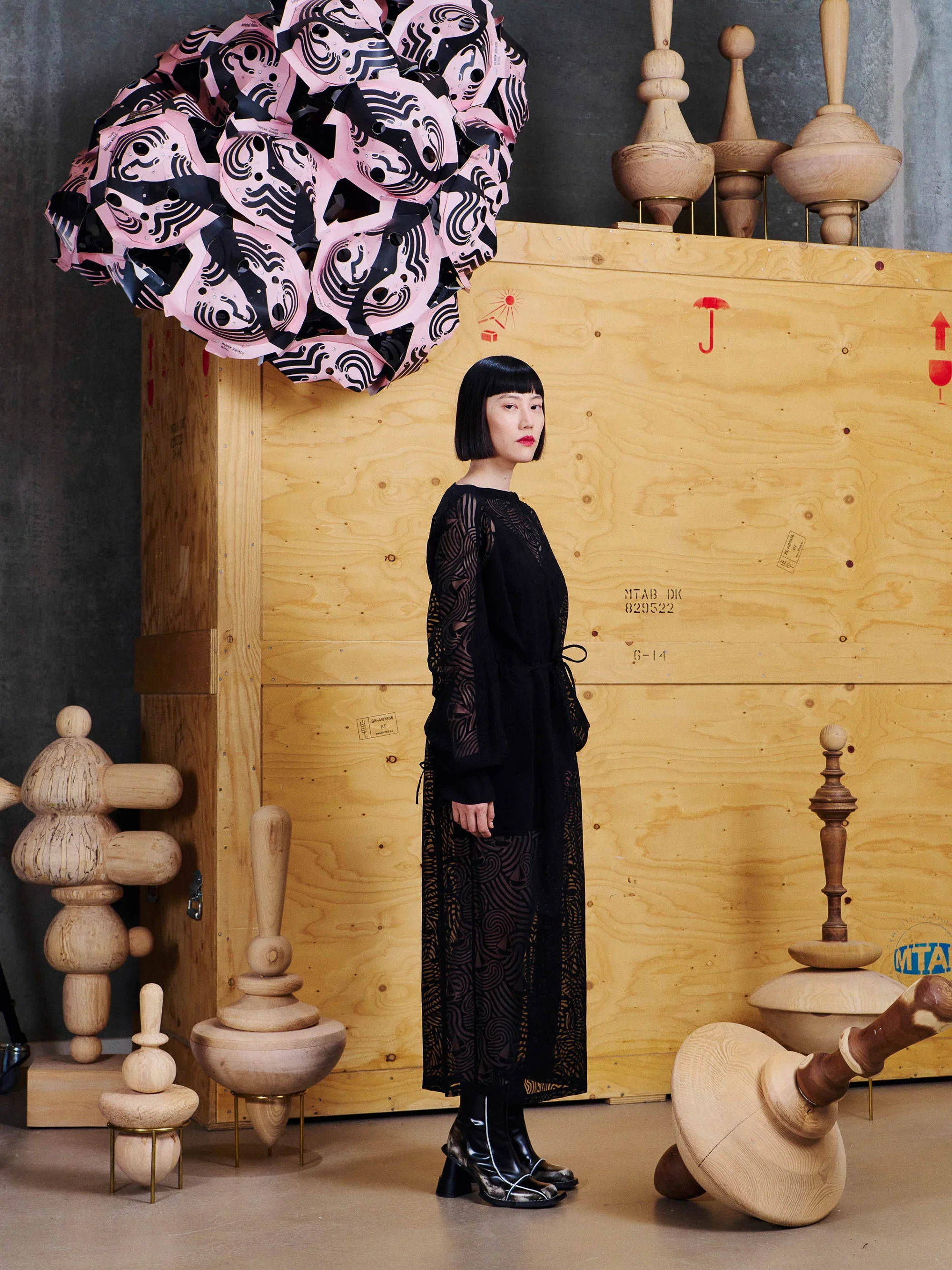 Henrik_Vibskov_Delivery_Blouse_Dark_Stormy_Sea_Black_3.webp