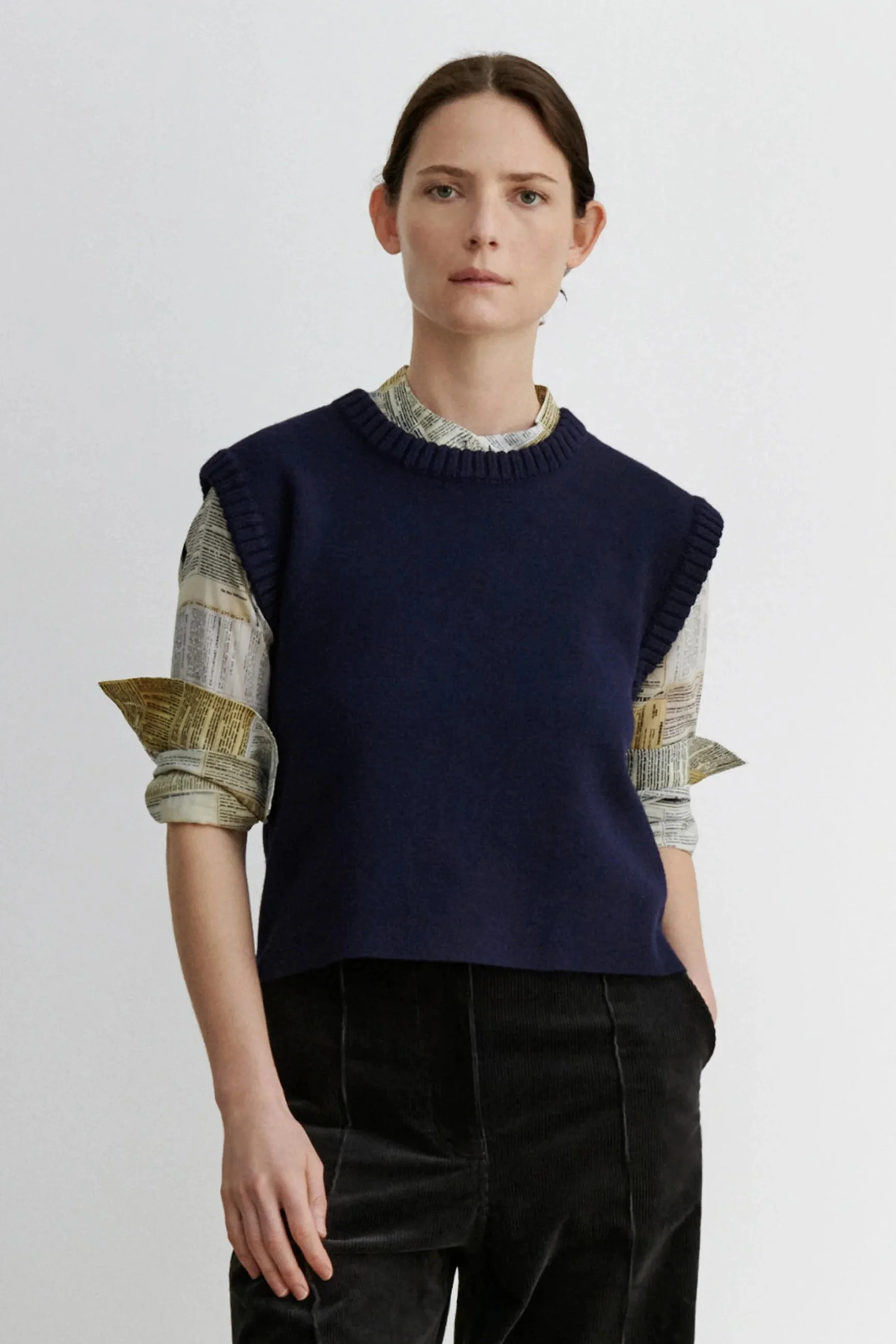254W-400-K1518_Rachel_Comey_Hilman_Knit_Vest_Navy_Blue_2.jpg