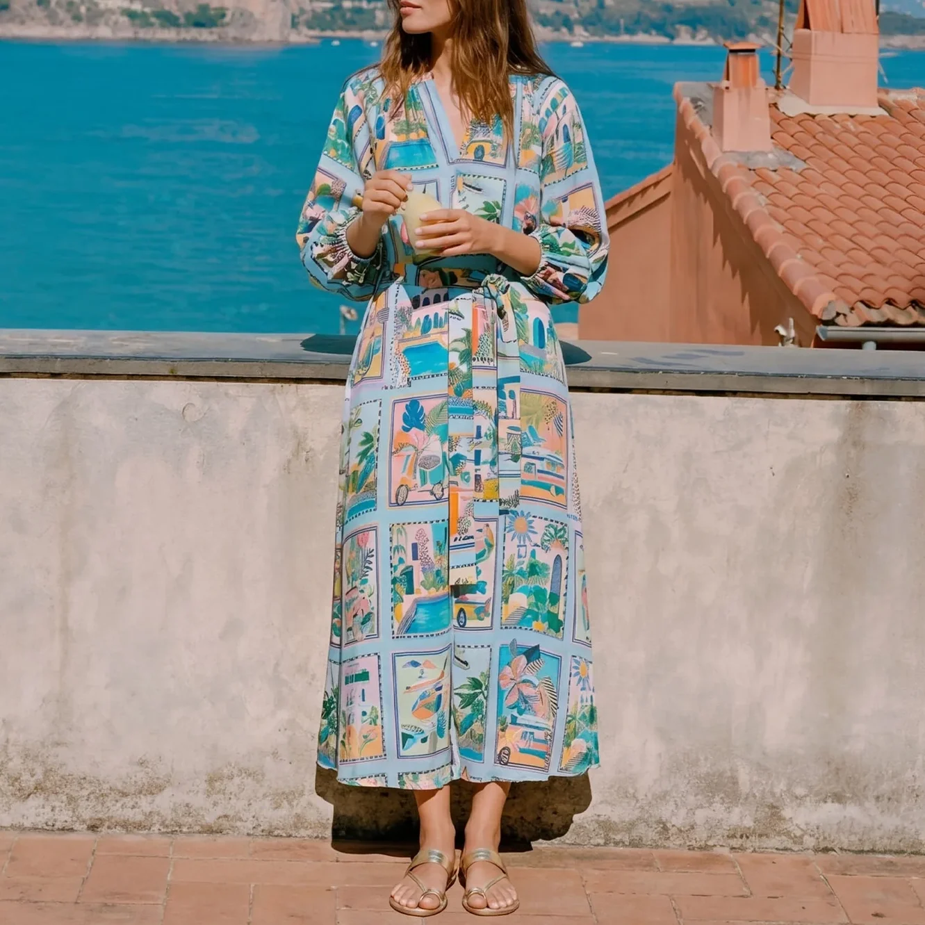 Vilagallo_Turquoise_Tropical_Scenes_Print_Dress_Vuete_Sole_Vestido_1a.webp