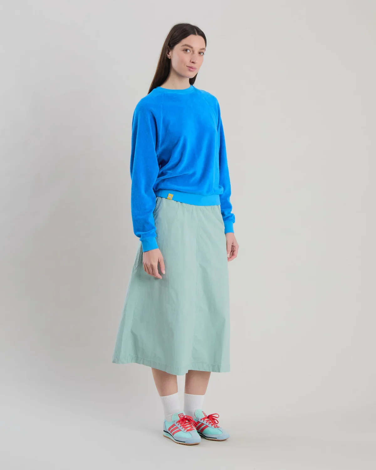 Brava_Terry_Raglan_Sweatshirt_Blue_3.webp