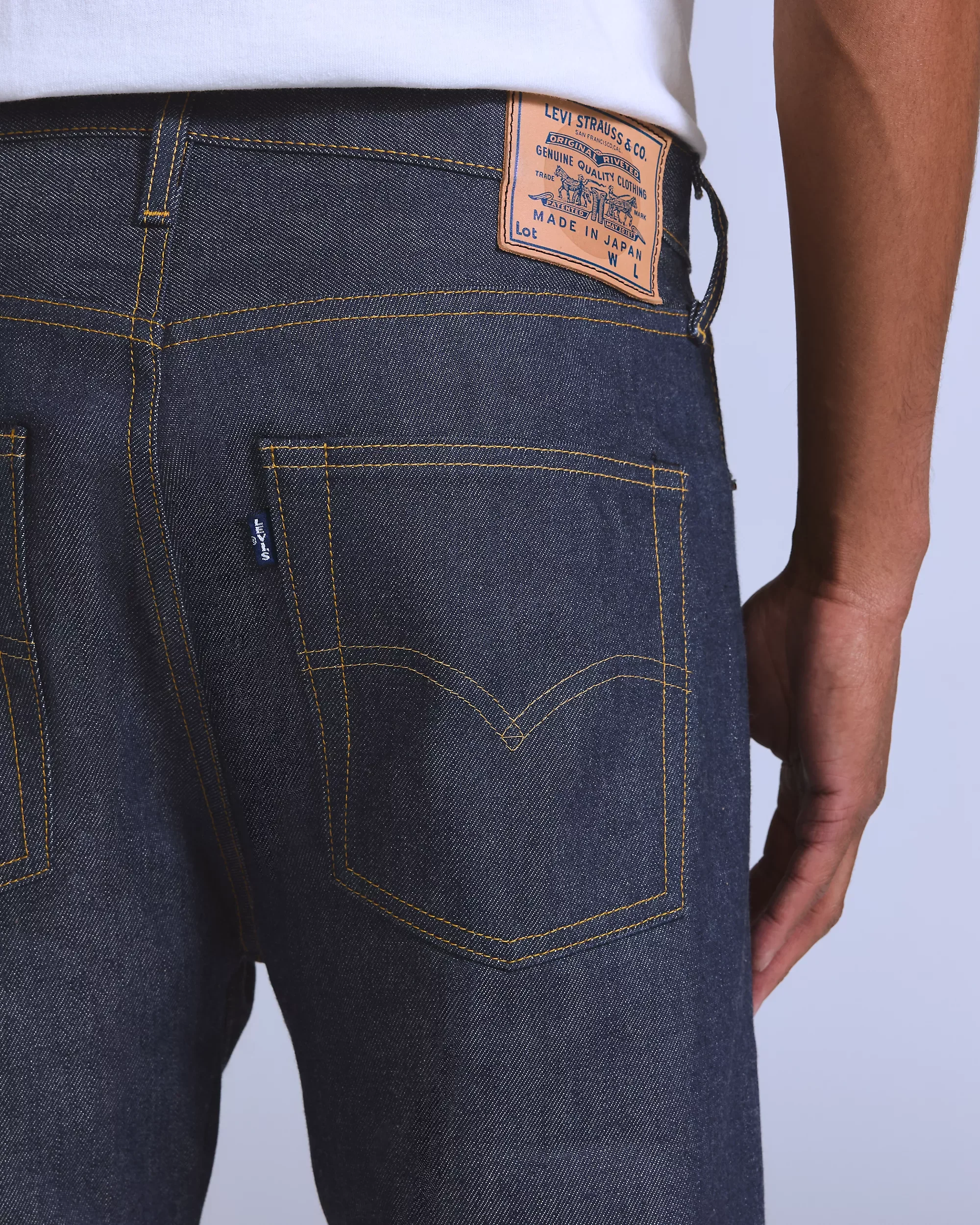 A5875-0000_Levis_Blue_Tab_501_1980s_Original_Selvedge_Dark_Rinse_7.webp