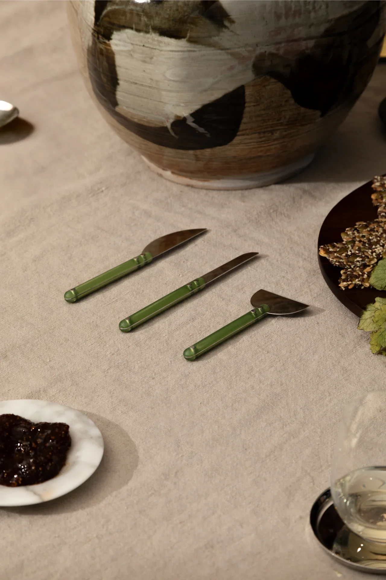 Holcomb_Wedge_Cheese_Knives_3.webp