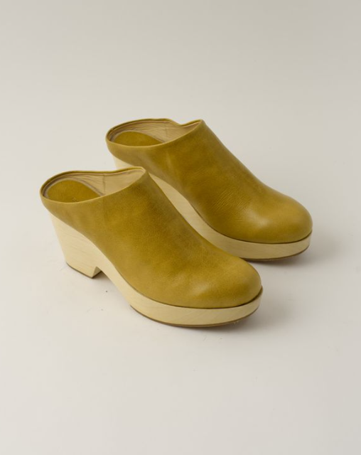 Rachel_Comey_Gammon_Clog_Mustard_1.png