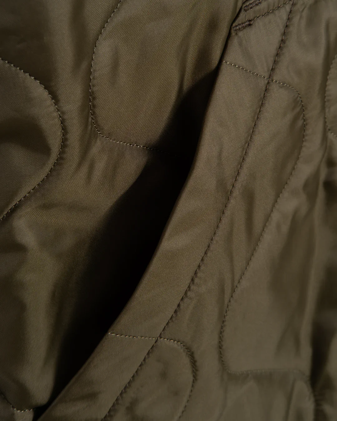 Eat_Dust_QN_Type_2_Frostbite_Quilted_Nylon_Jacket_Khaki_7.webp