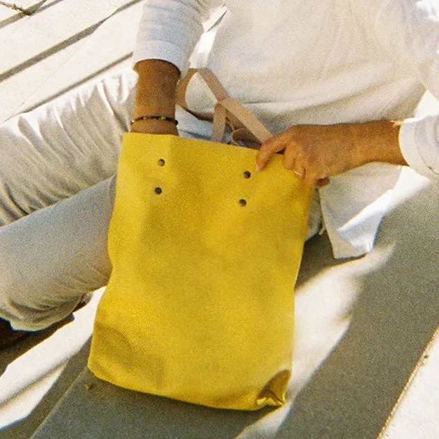 Branco_Lisboa_Suede_Tote_Bag_Yellow_2a.webp