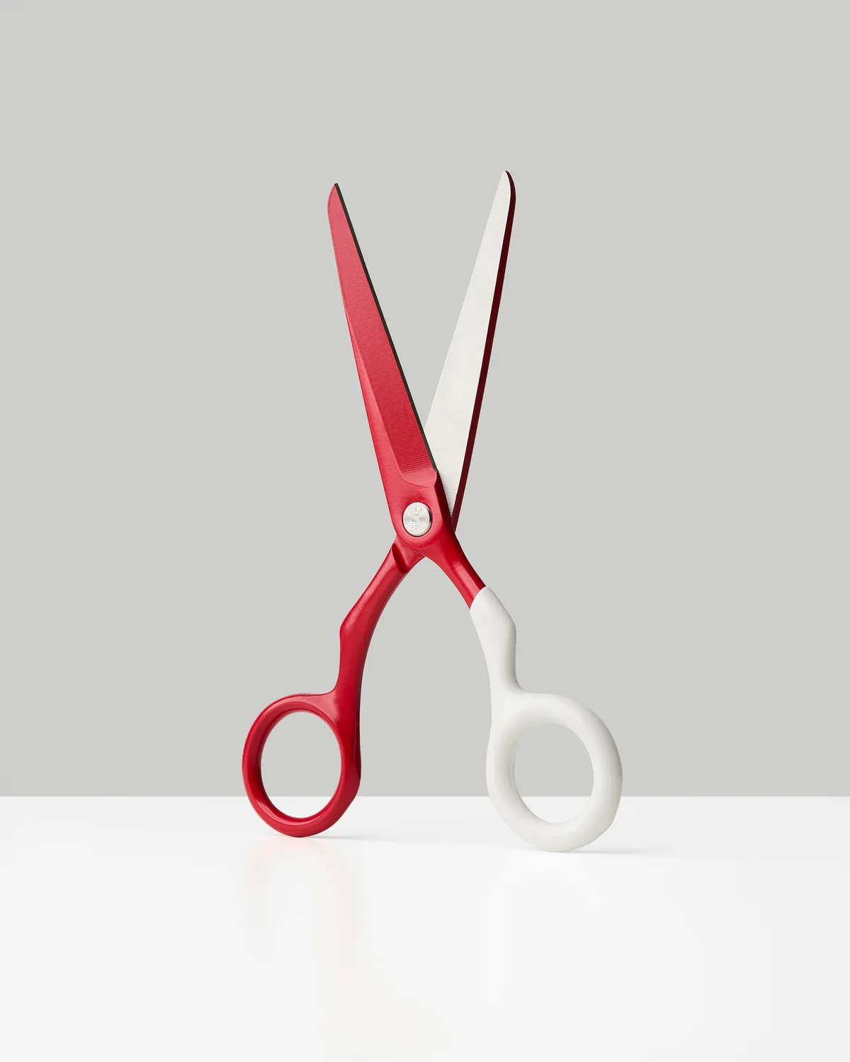 Craighill_Spectra_Scissors_Red_White_1.webp