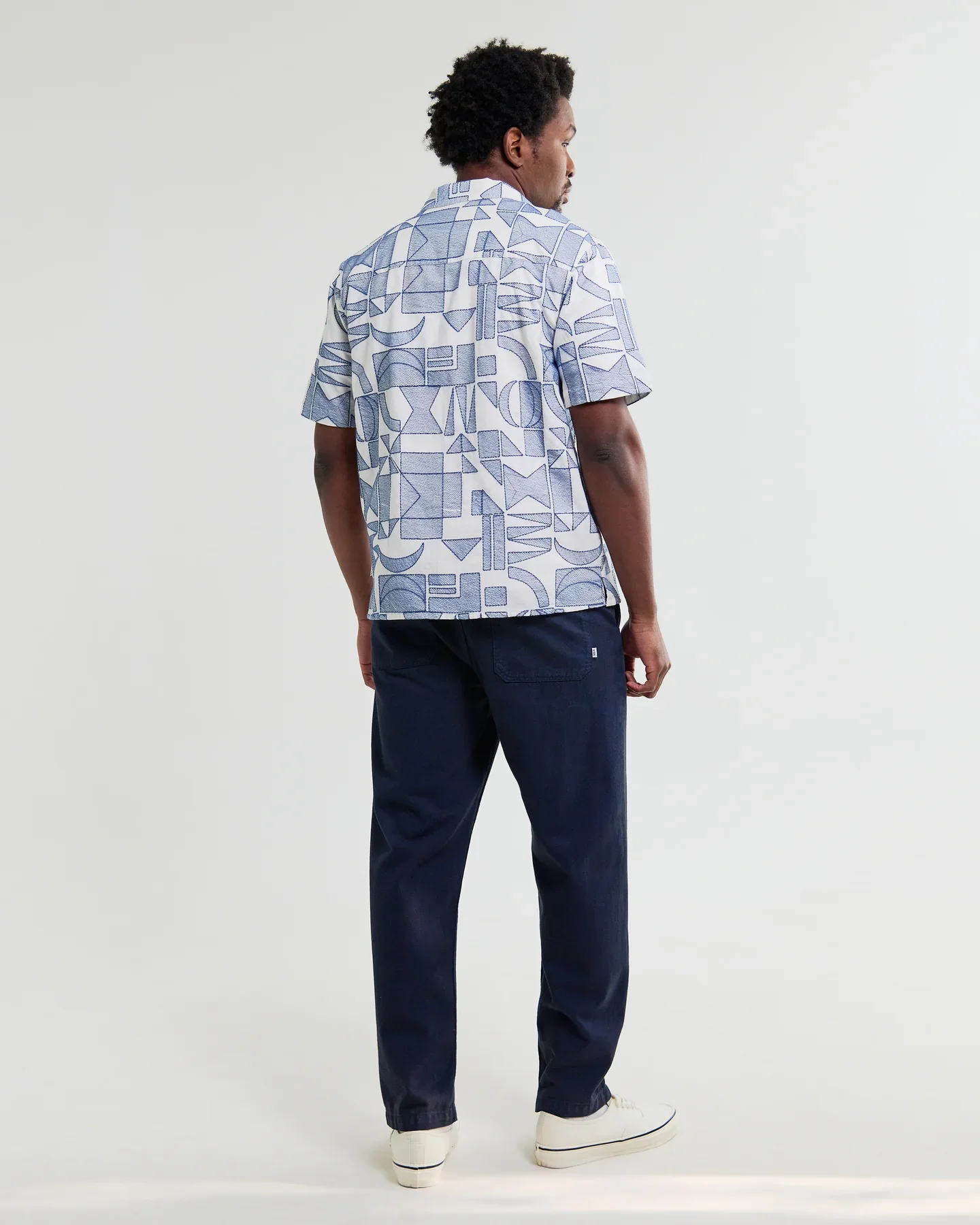 Wax_London_Didcot_Shirt_Ecru_Blue_Geometric_Emboidered_5.webp