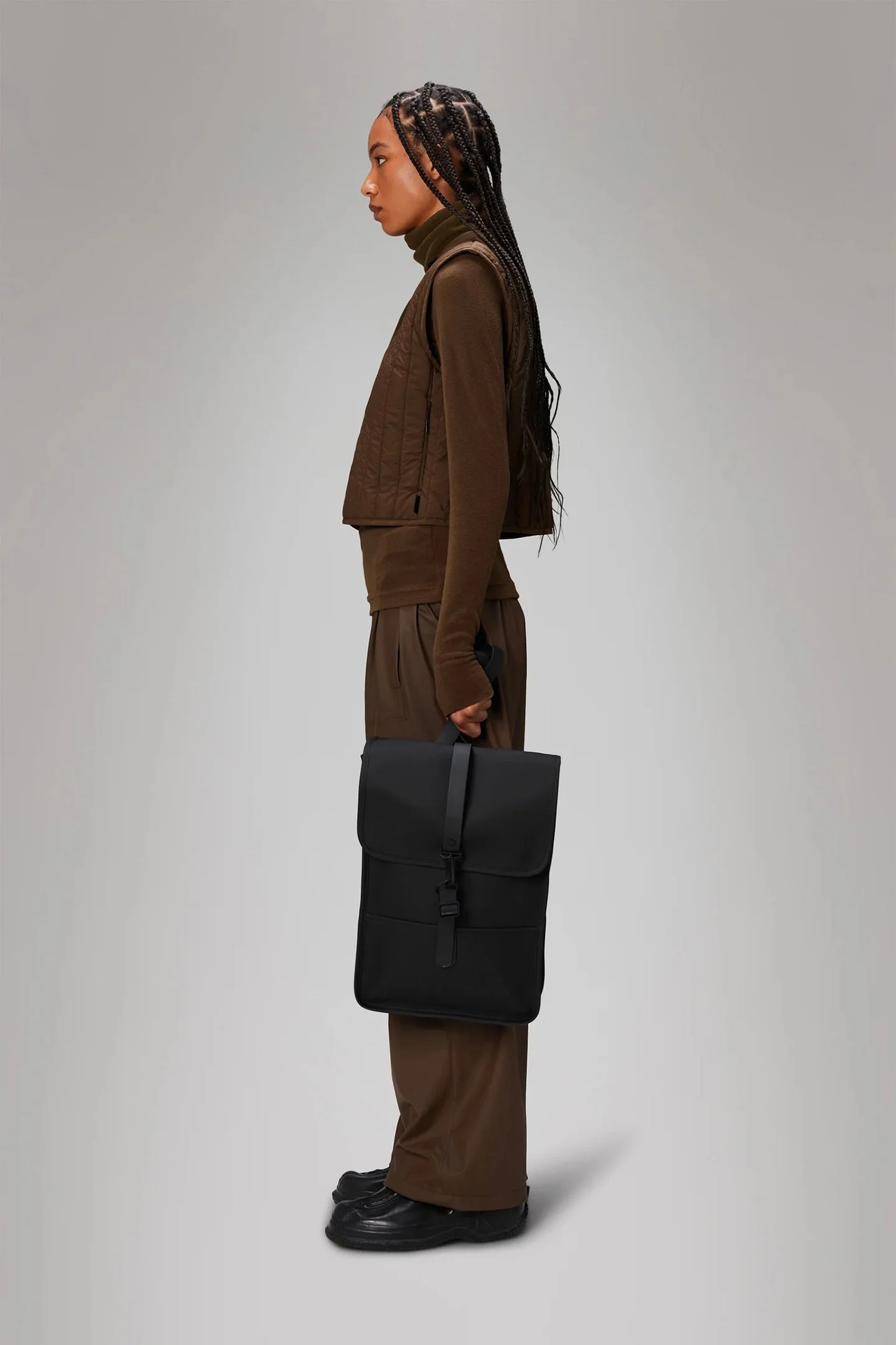Rains_Backpack_Mini_Black_3.jpg