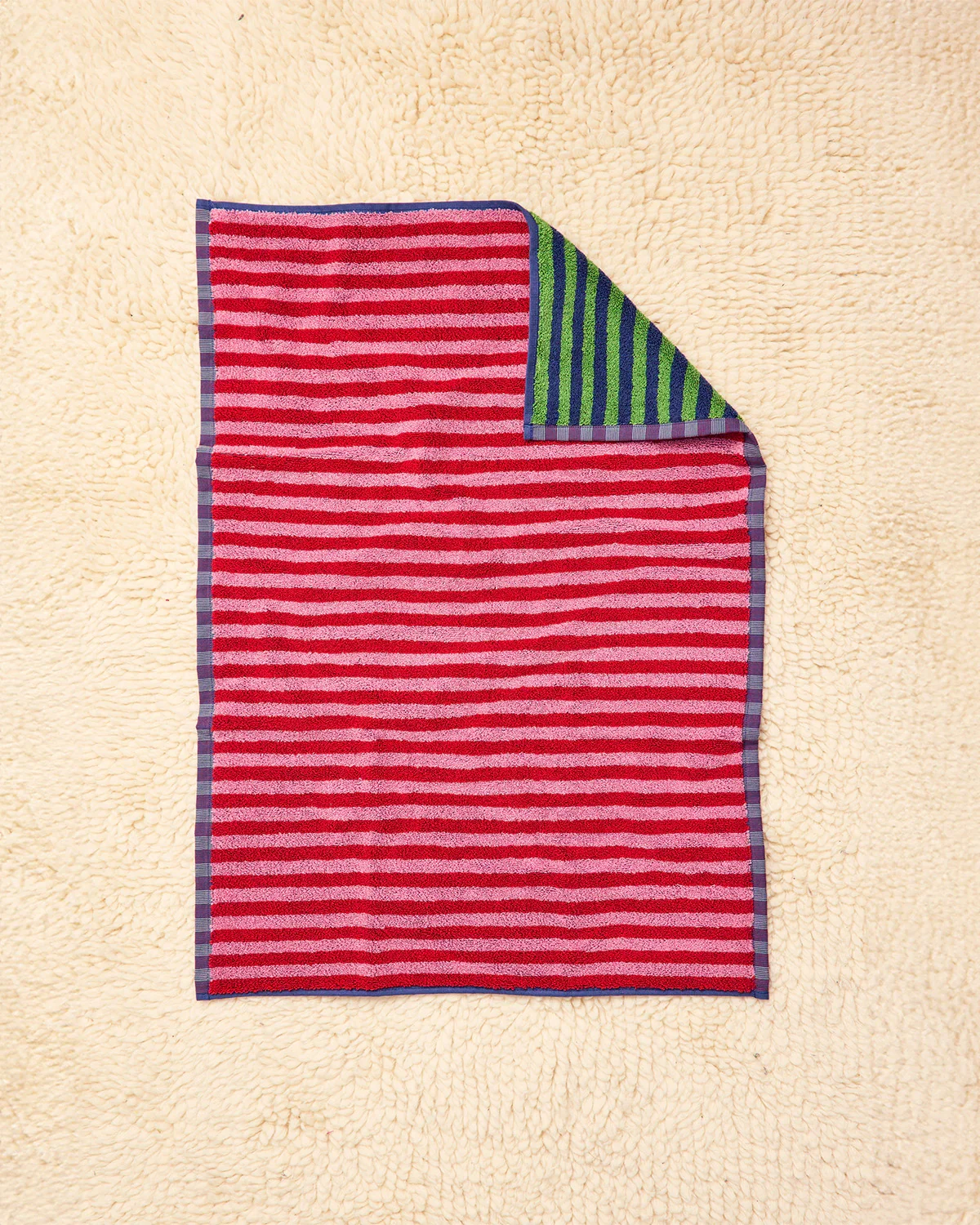 Dusen_Dusen_Bug_Stripe_Bath_Towel_Collection_Hand_Cricket_1.webp