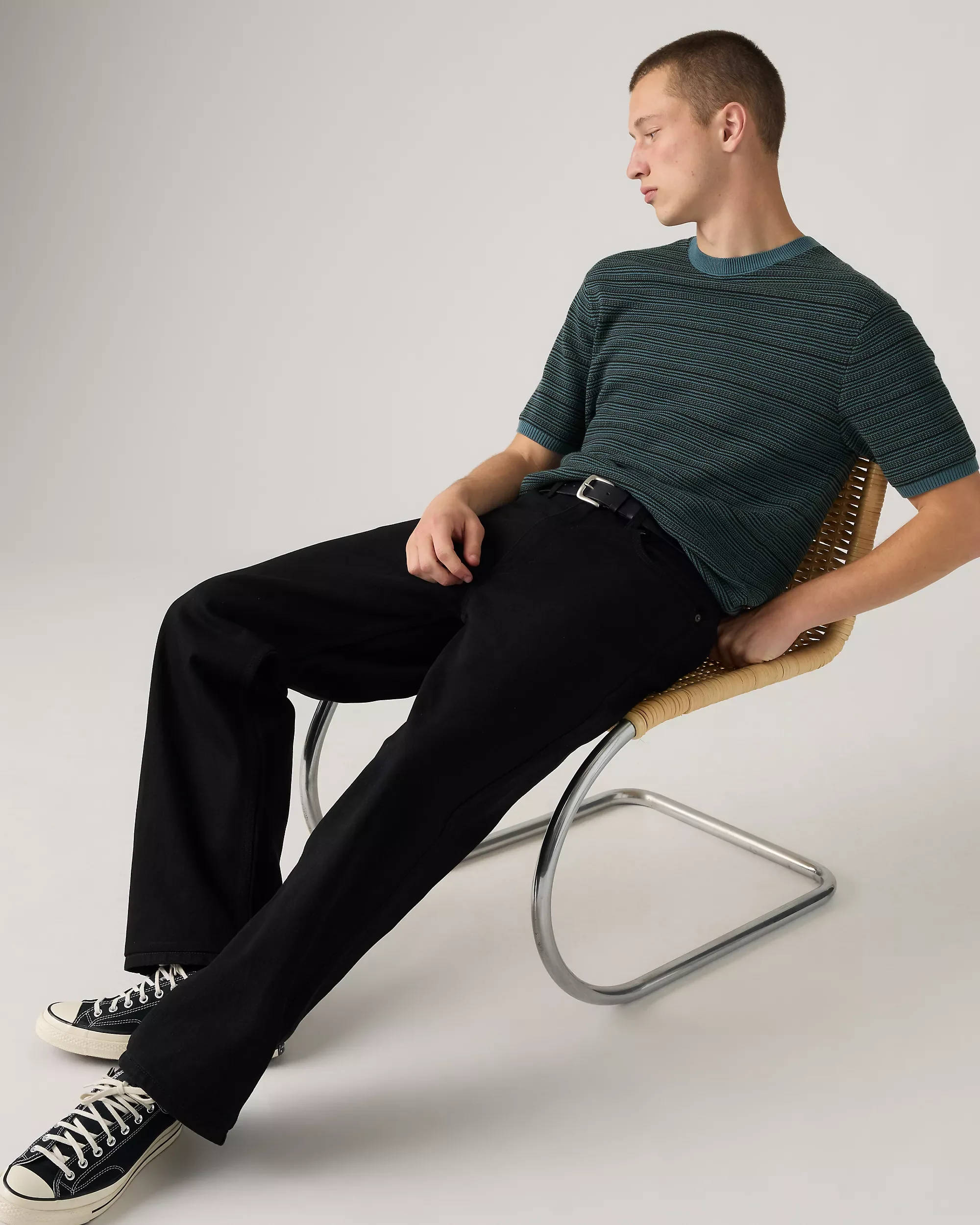 MT_003ZE-0002_Levi's_Ani_Short_Sleeve_Sweater_Tee_T-shirt_Textured_Stripe_Jet_Black_Blue_4.webp