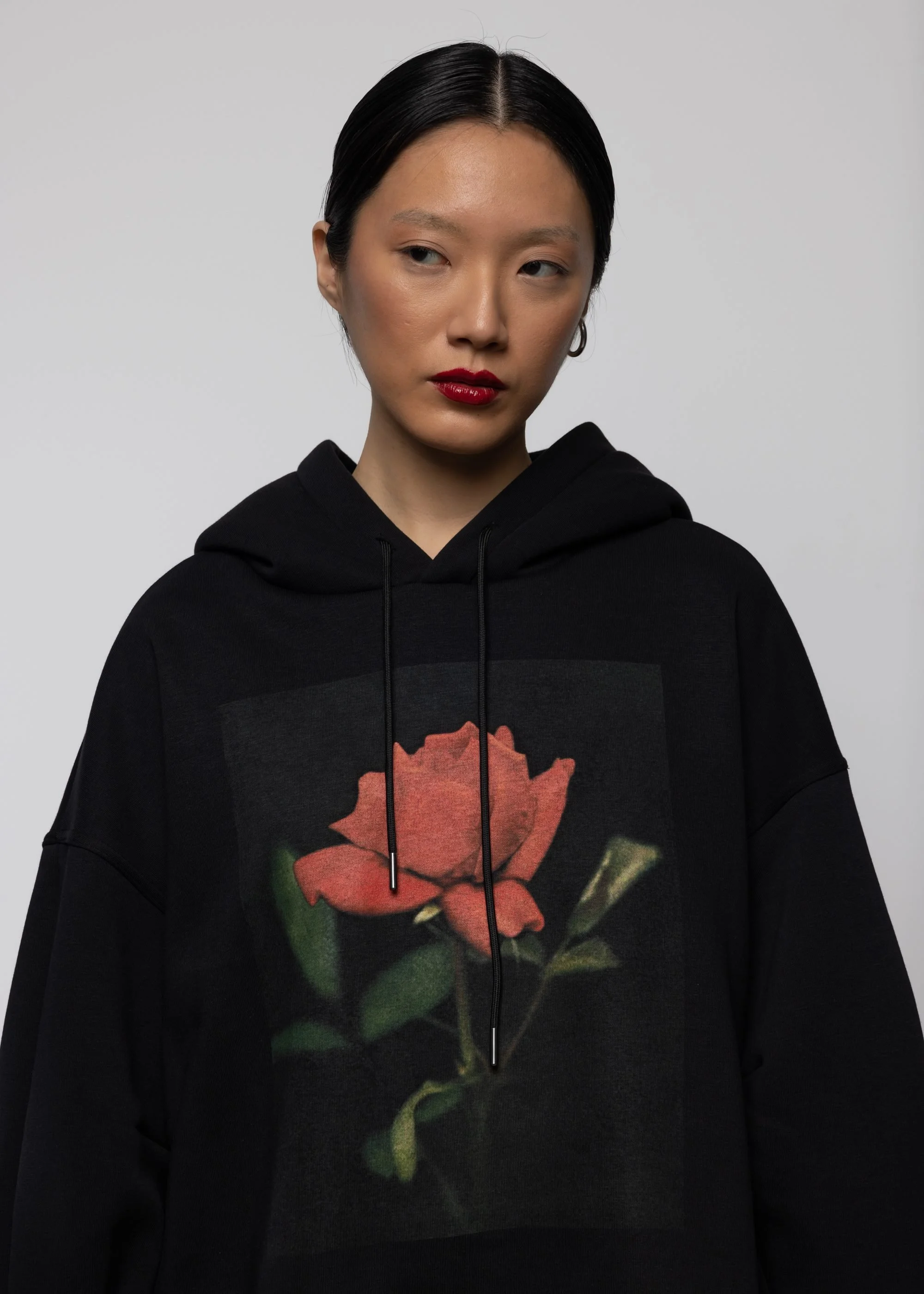 Esthe_Rose_Print_Cotton_Hoodie_Black_5.jpg