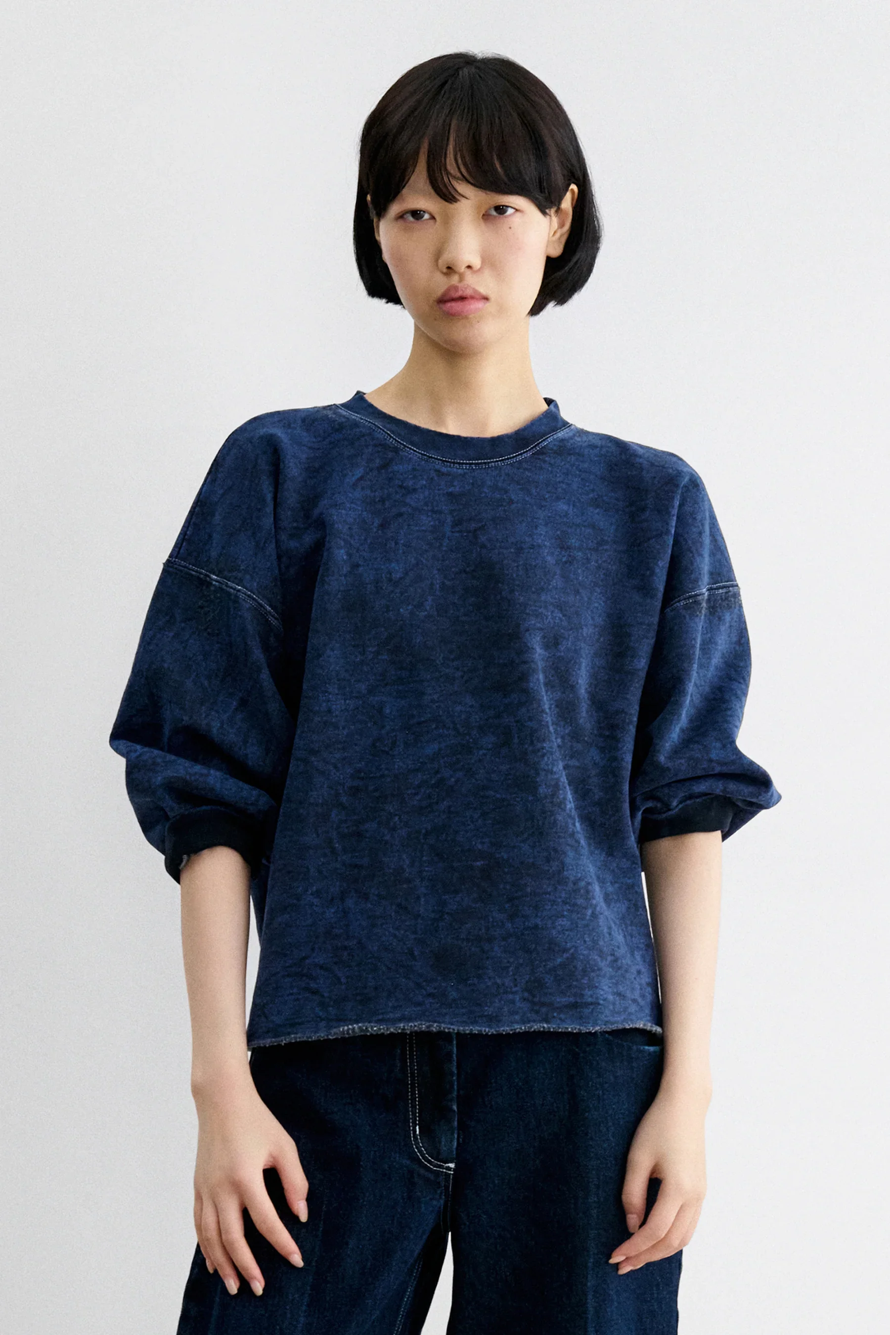 172C-376-J101A-Rachel_Comey_Fond_Sweatshirt_Indigo_Acid_Sweats_2.webp