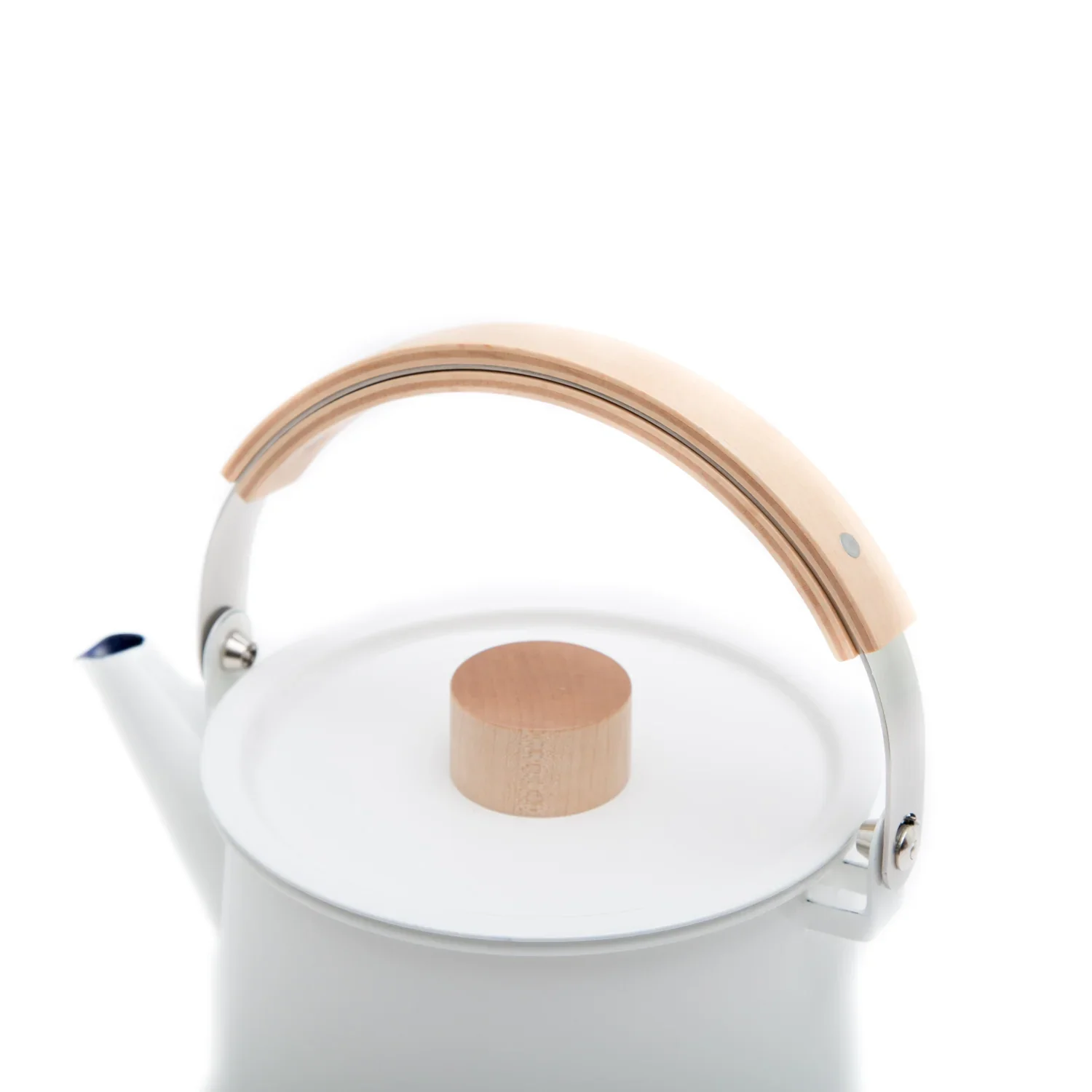 Kaico_Enamel_Kettle_White_2.webp